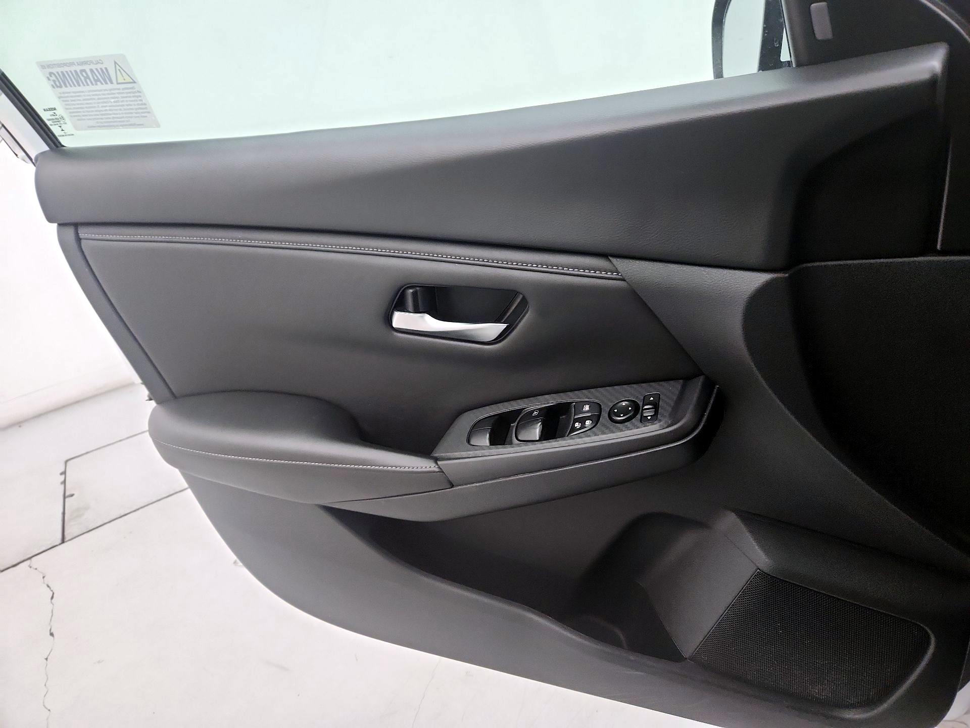 Thumbnail: 2023 Nissan Sentra - 12