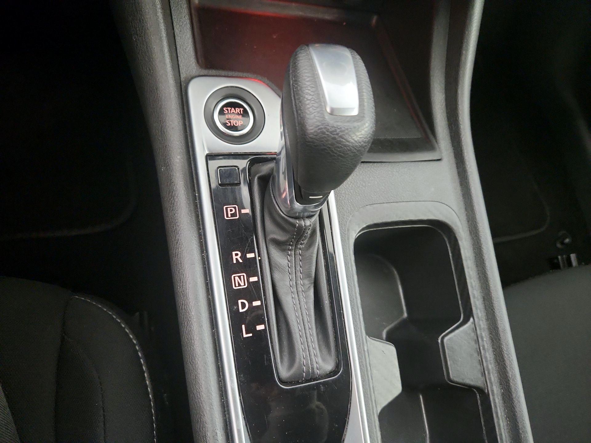 Thumbnail: 2023 Nissan Sentra - 17