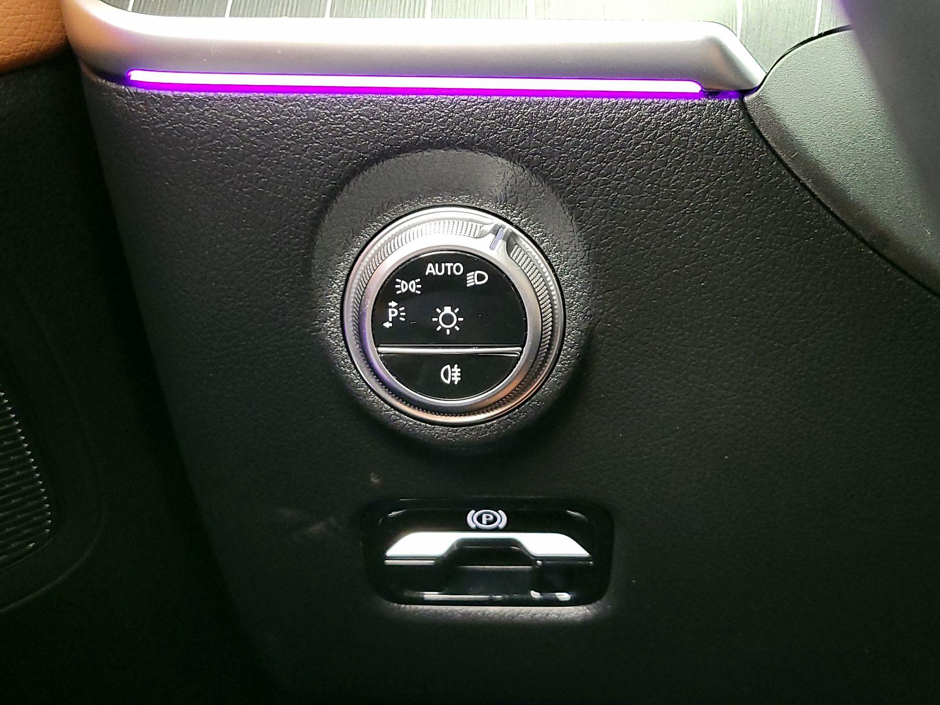 Thumbnail: 2023 Mercedes-Benz C-Class - 13