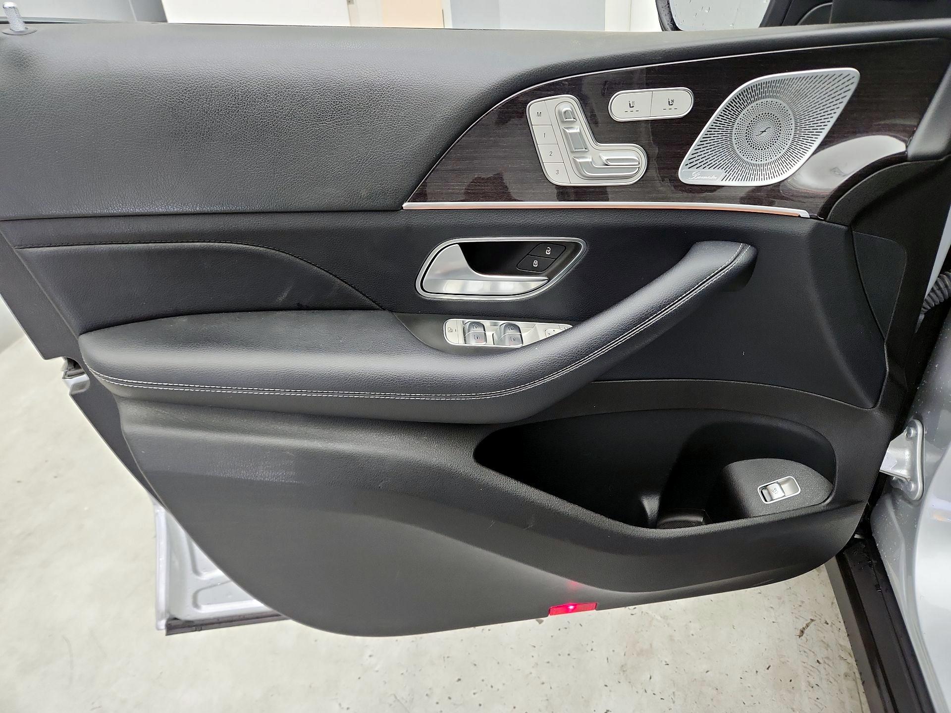 Thumbnail: 2020 Mercedes-Benz GLE - 12