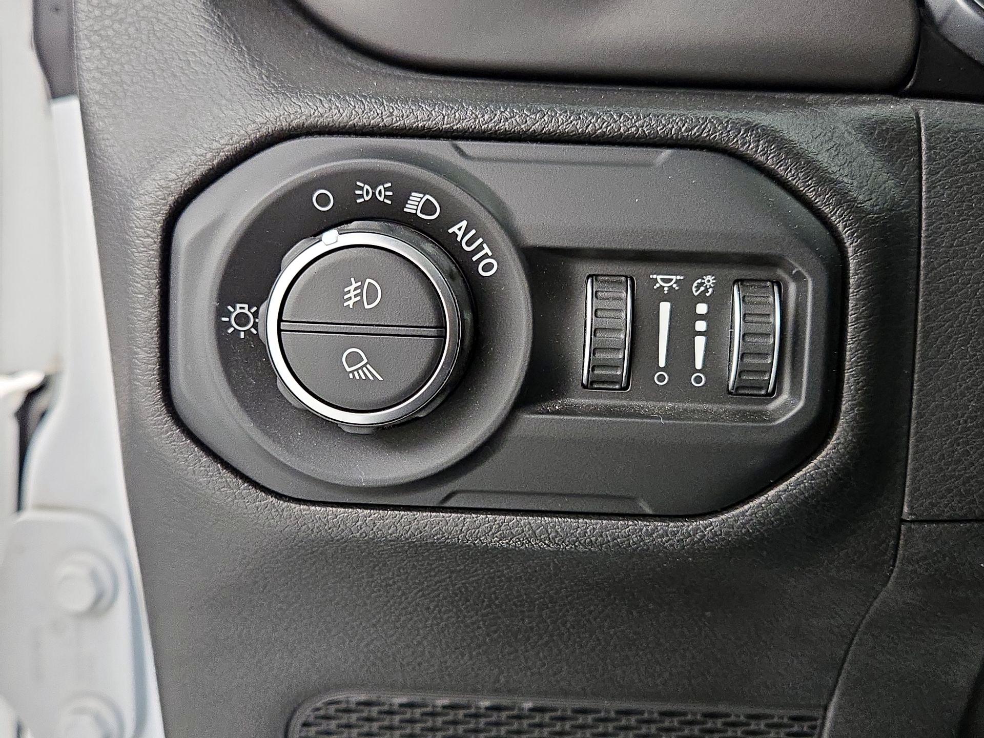 Thumbnail: 2022 Jeep Gladiator - 13