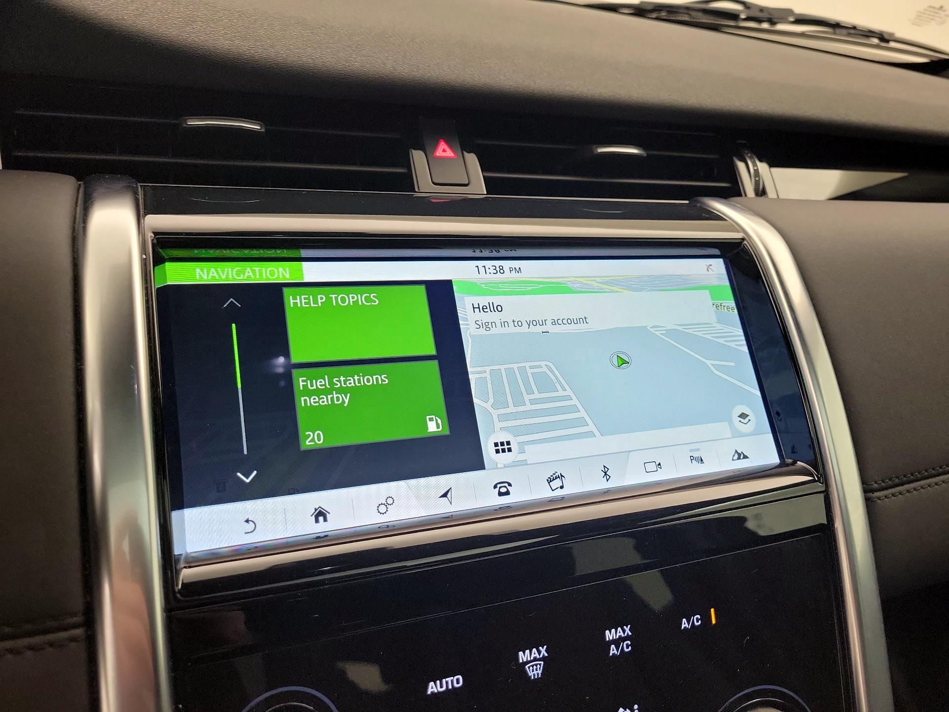 Thumbnail: 2020 Land Rover Discovery Sport - 14