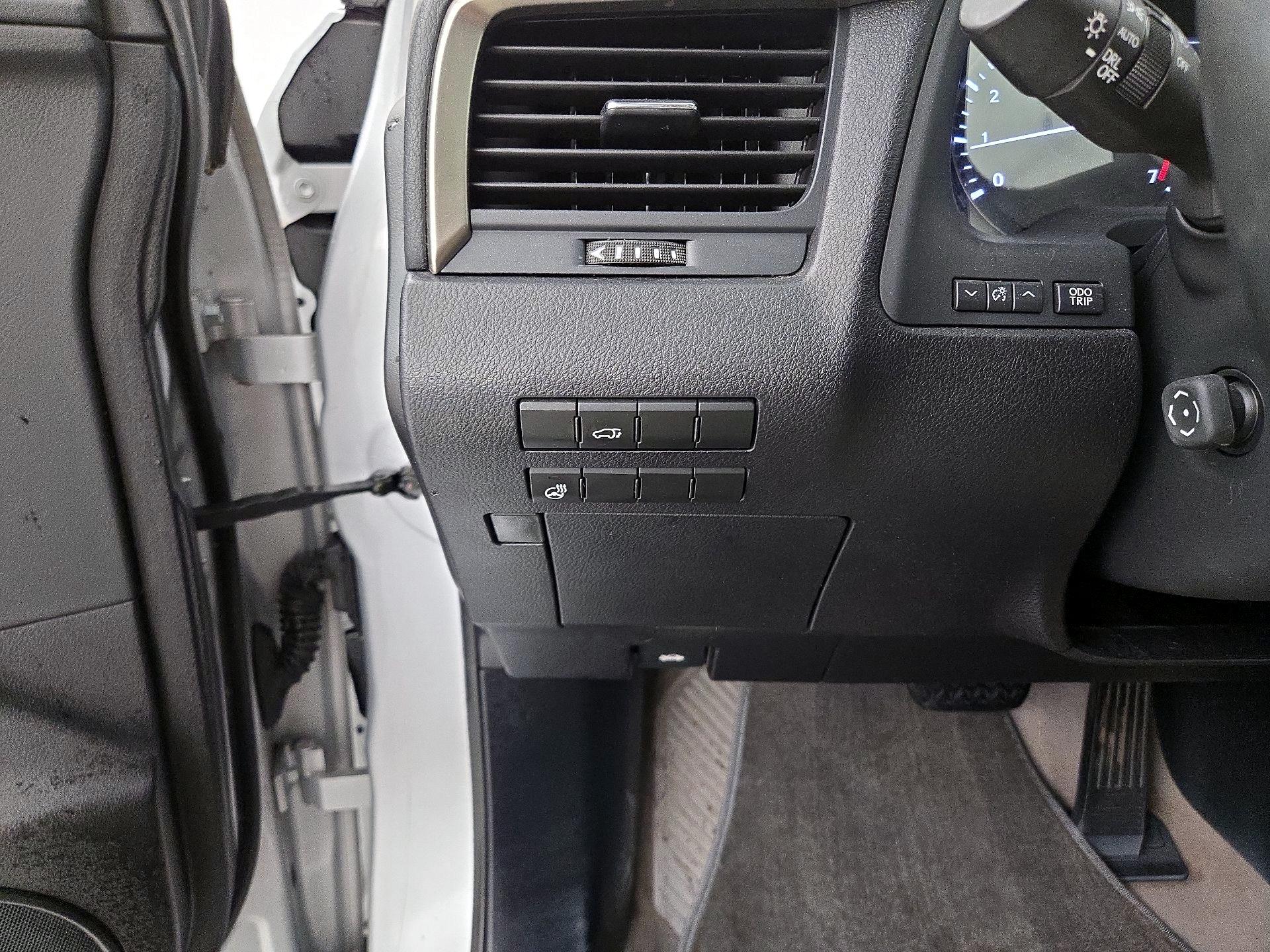 Thumbnail: 2016 Lexus RX - 13