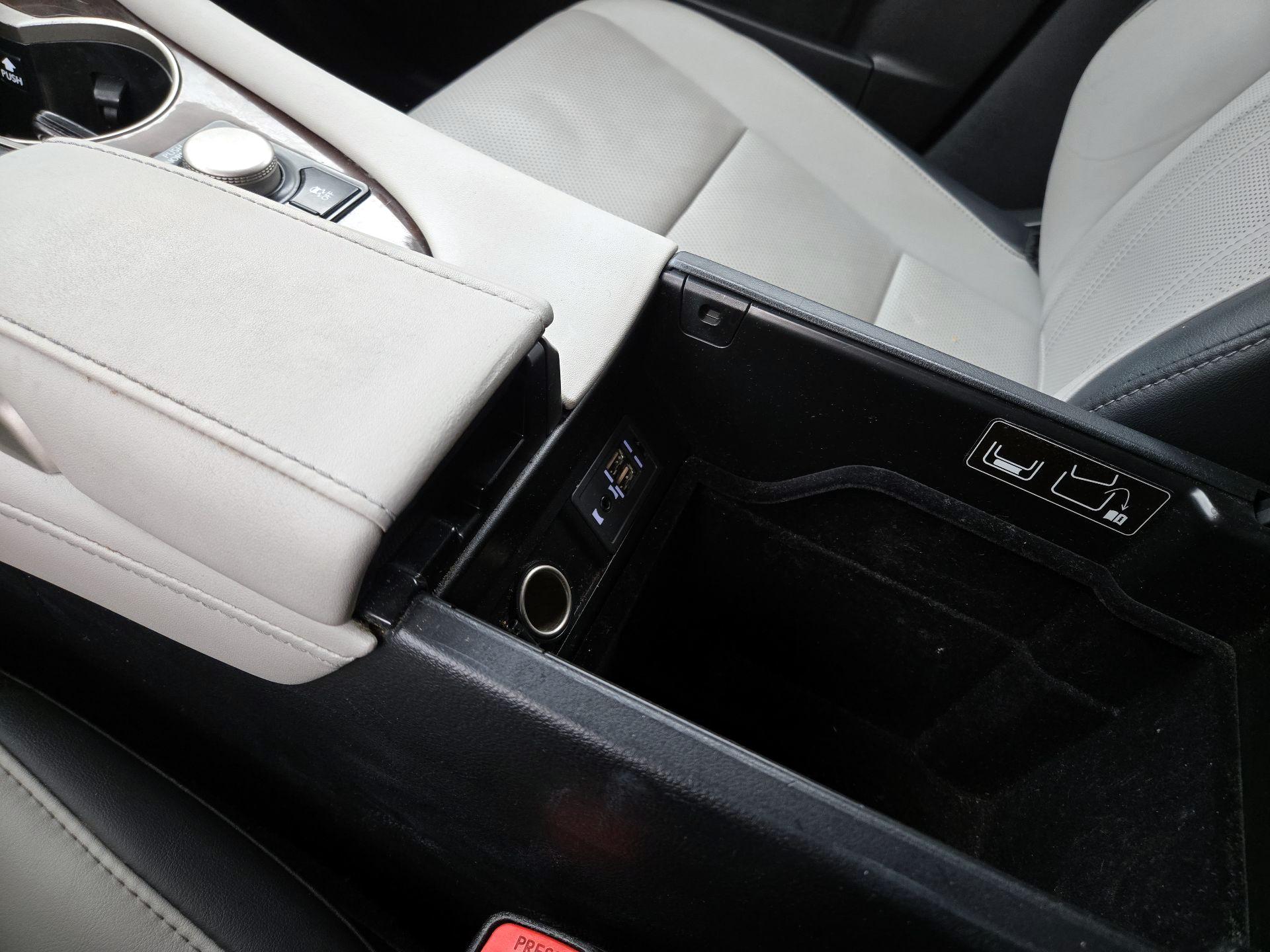 Thumbnail: 2016 Lexus RX - 18