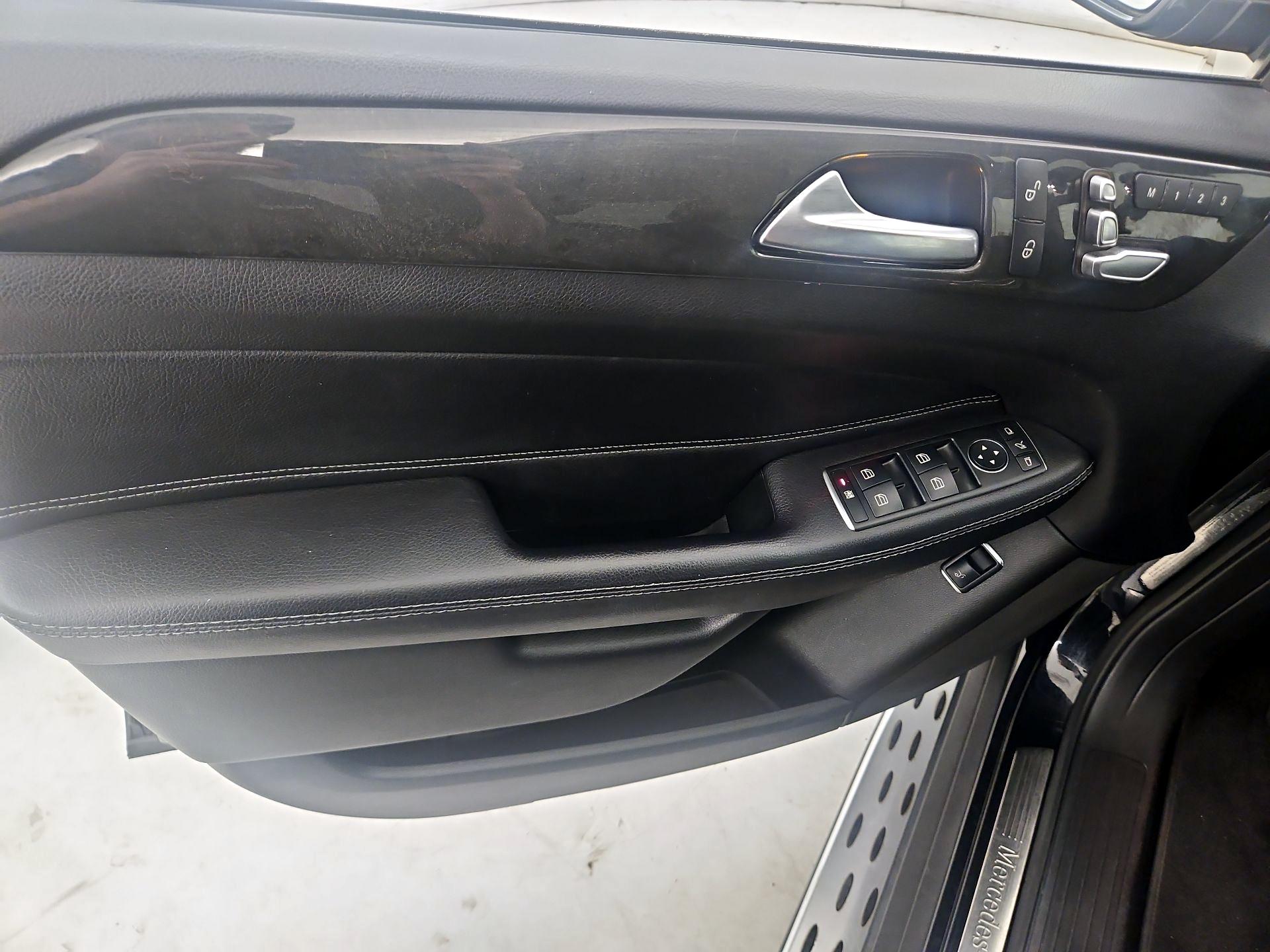 Thumbnail: 2018 Mercedes-Benz GLE - 12