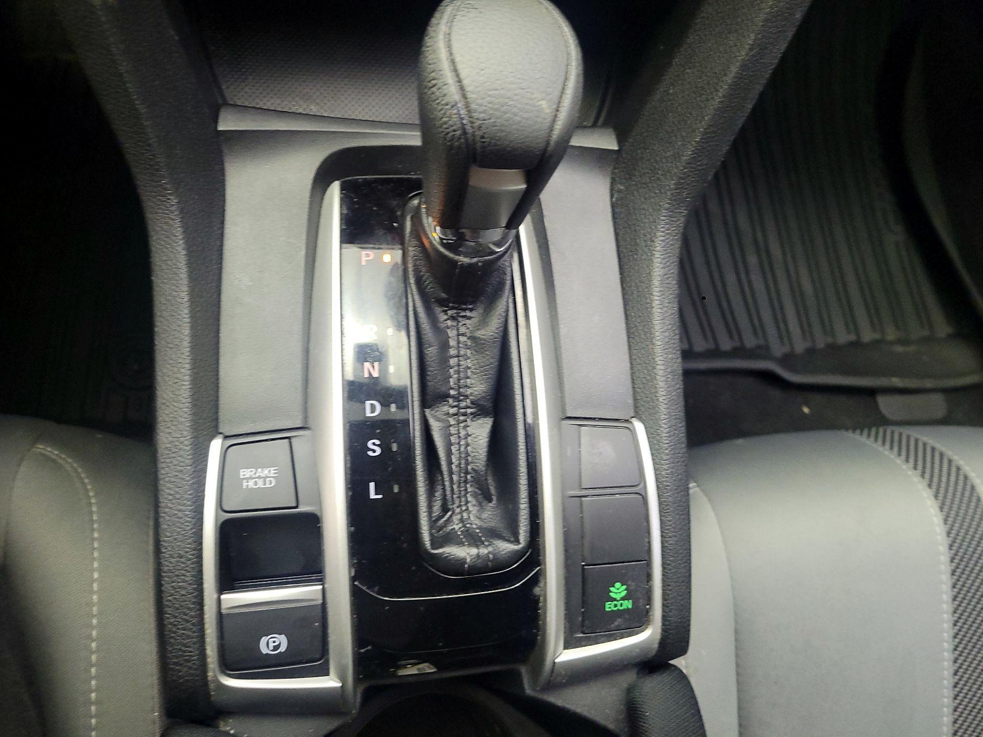 Thumbnail: 2016 Honda Civic - 15