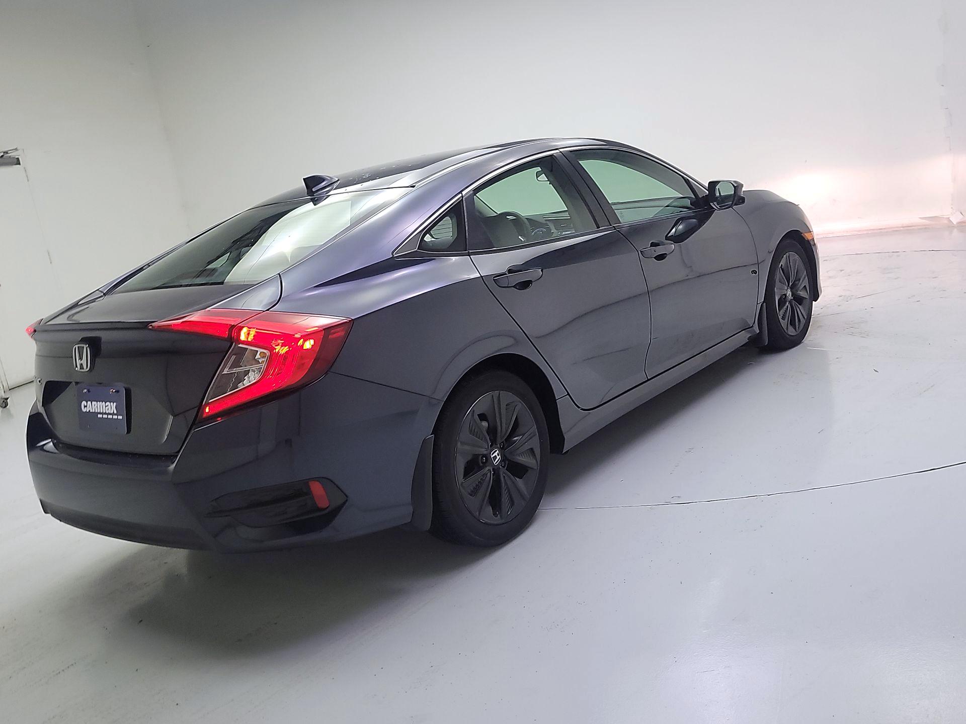 Thumbnail: 2016 Honda Civic - 5