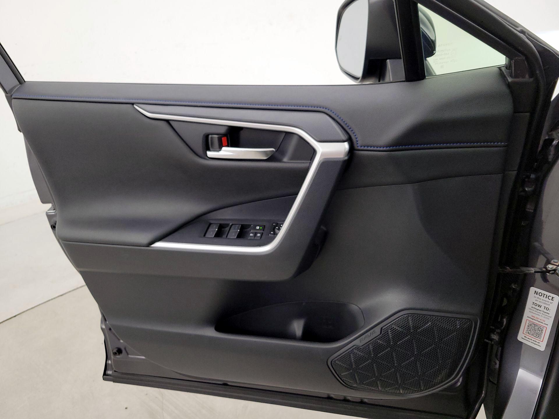 Thumbnail: 2023 Toyota RAV4 - 12