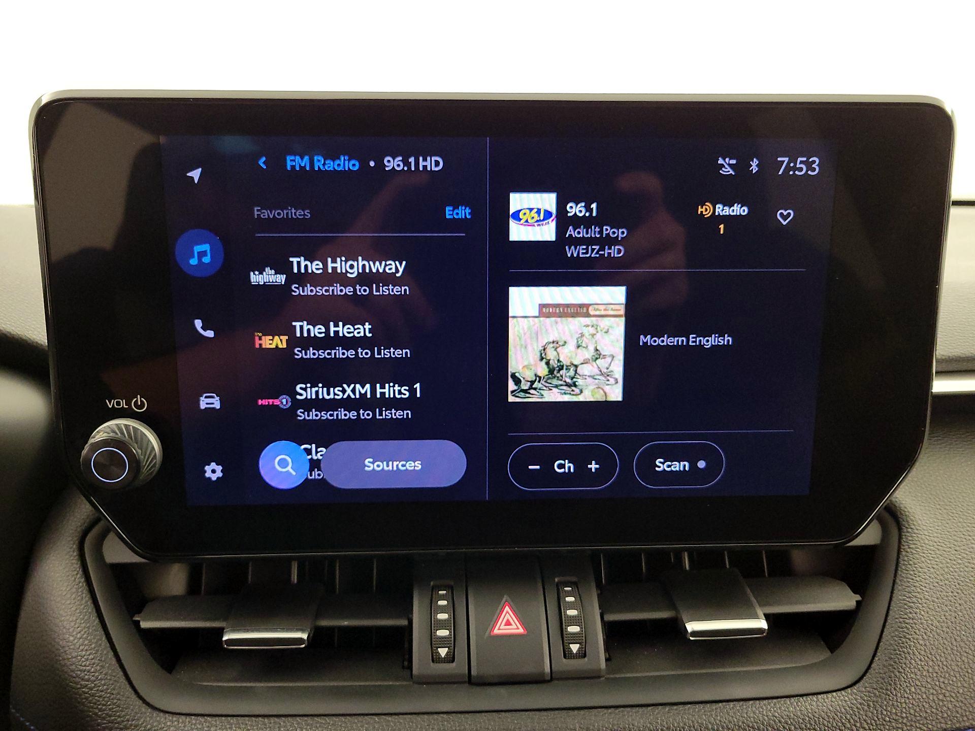 Thumbnail: 2023 Toyota RAV4 - 15