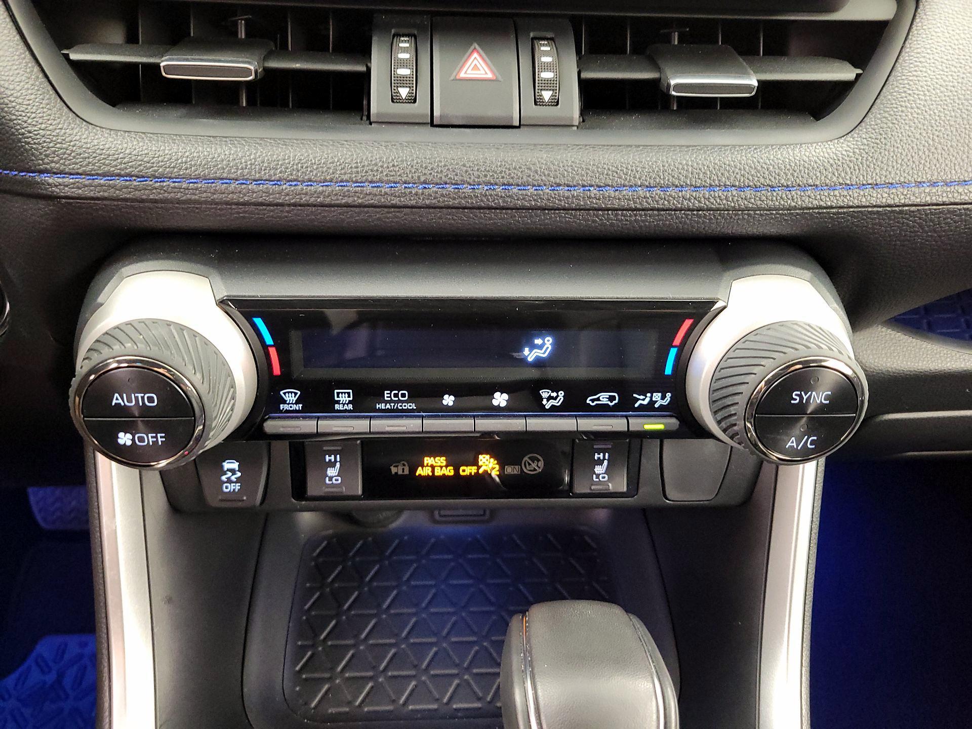 Thumbnail: 2023 Toyota RAV4 - 16