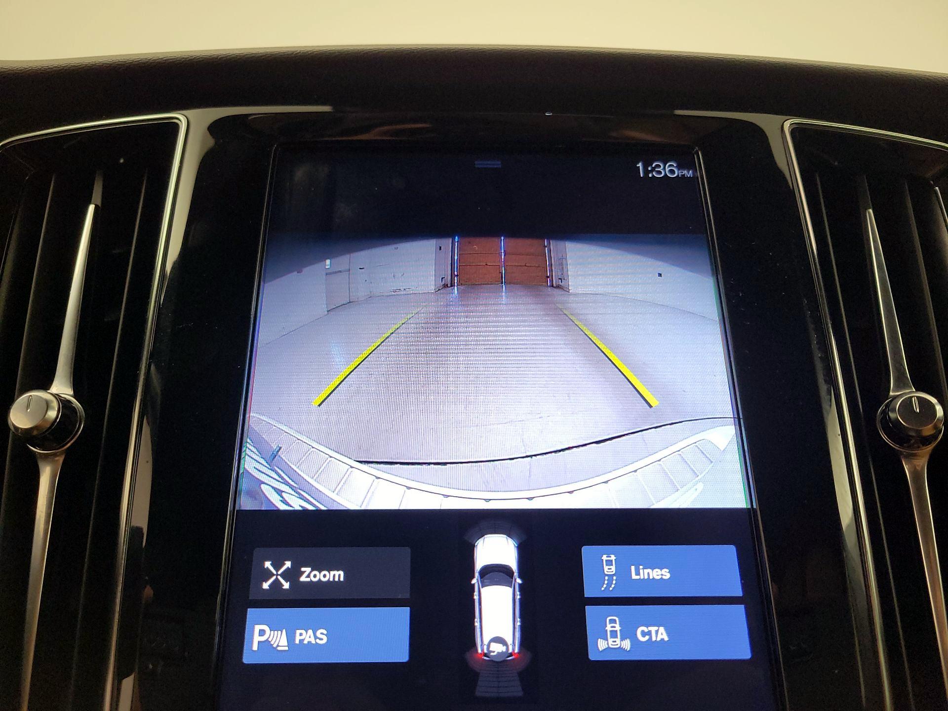 Thumbnail: 2020 Volvo V60 - 14