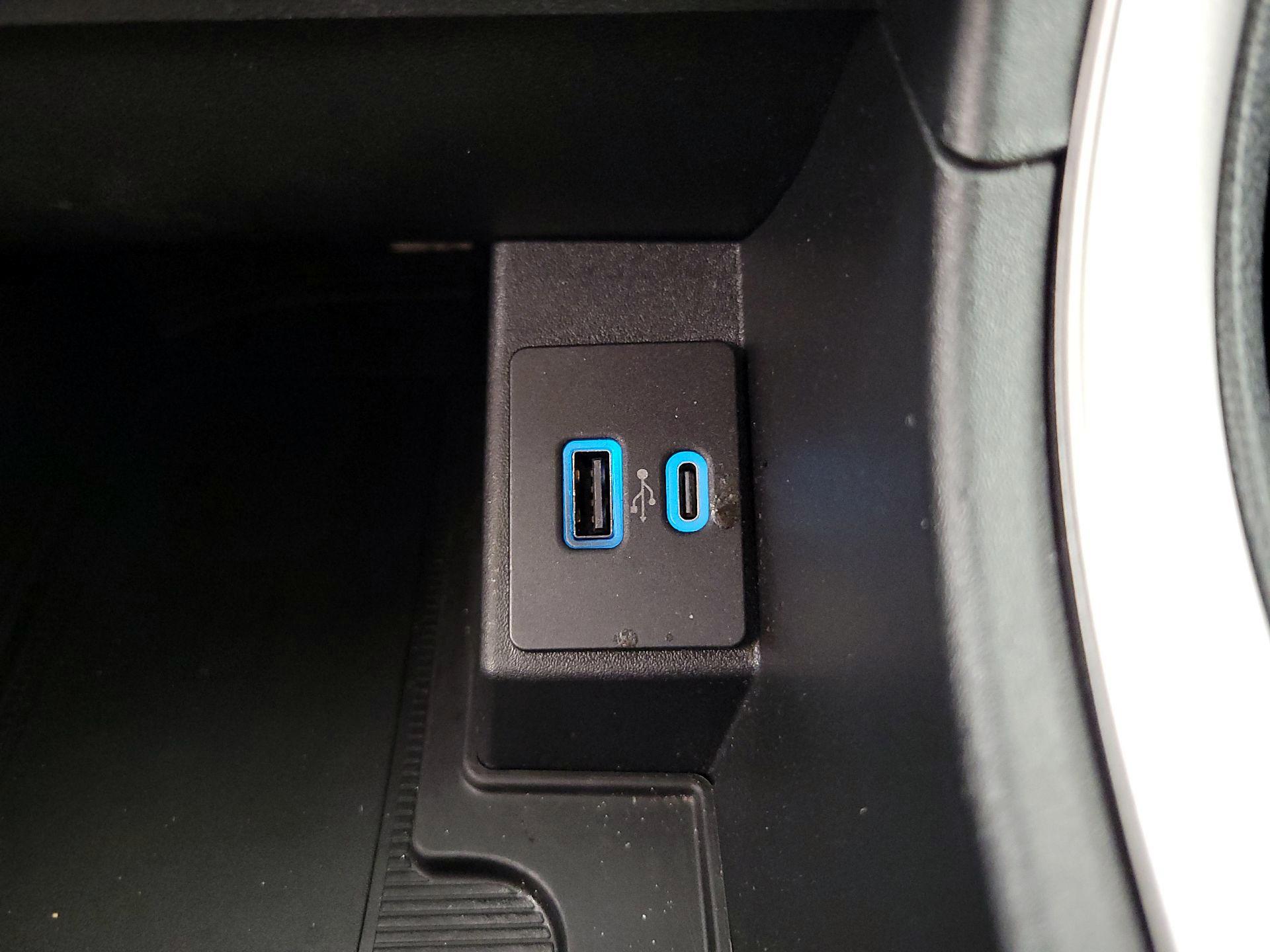 Thumbnail: 2022 Ford Edge - 18