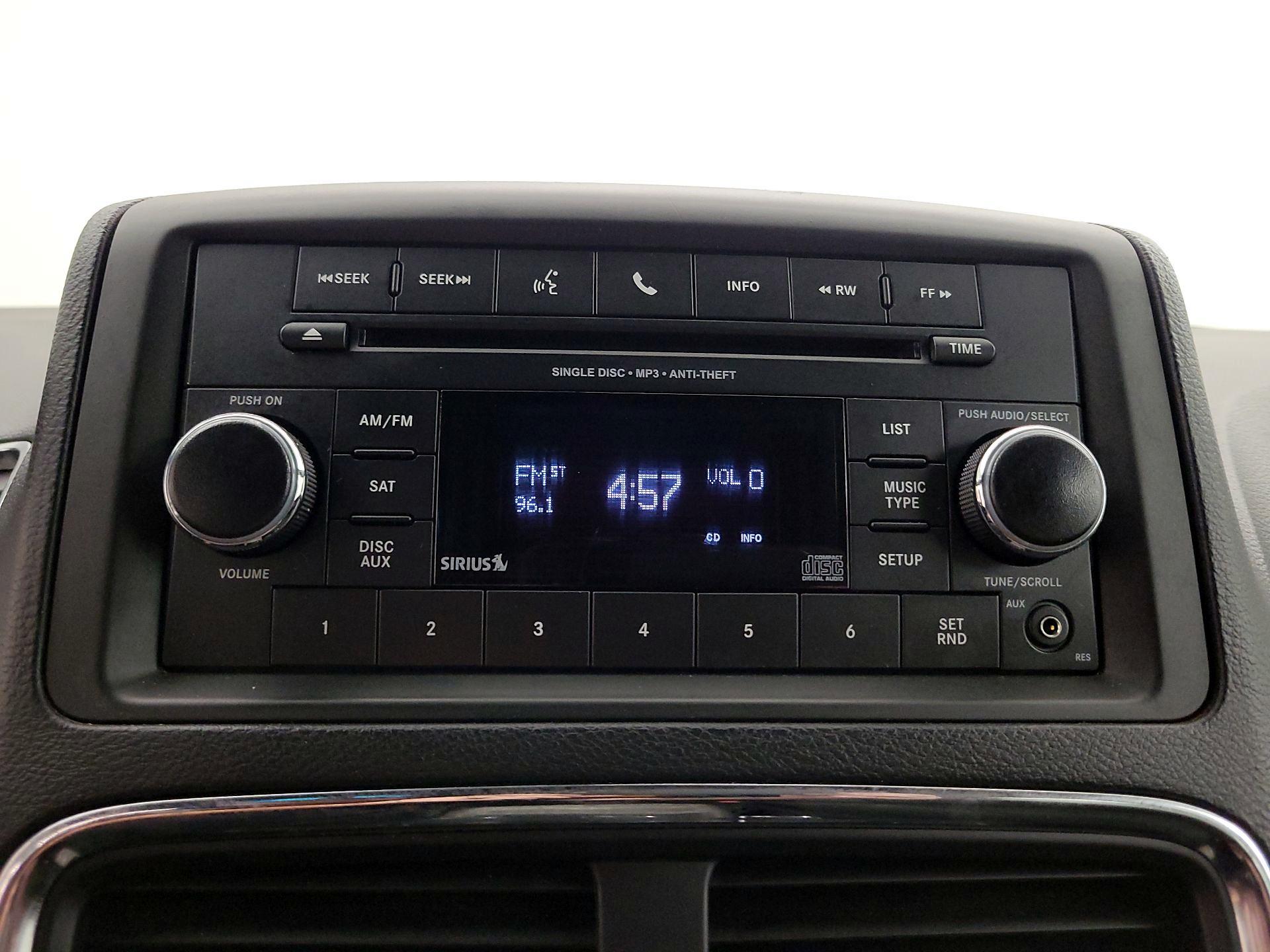 Thumbnail: 2016 Dodge Grand Caravan - 14