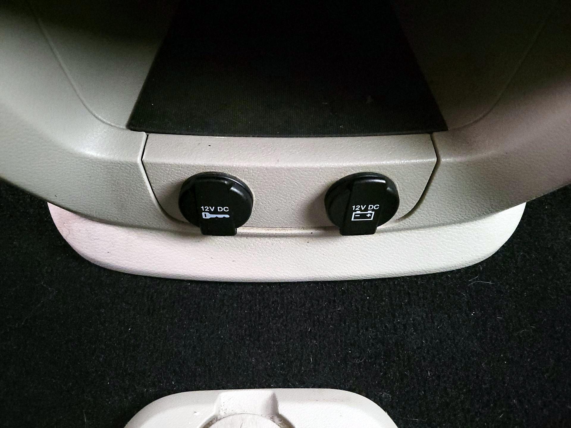 Thumbnail: 2016 Dodge Grand Caravan - 17