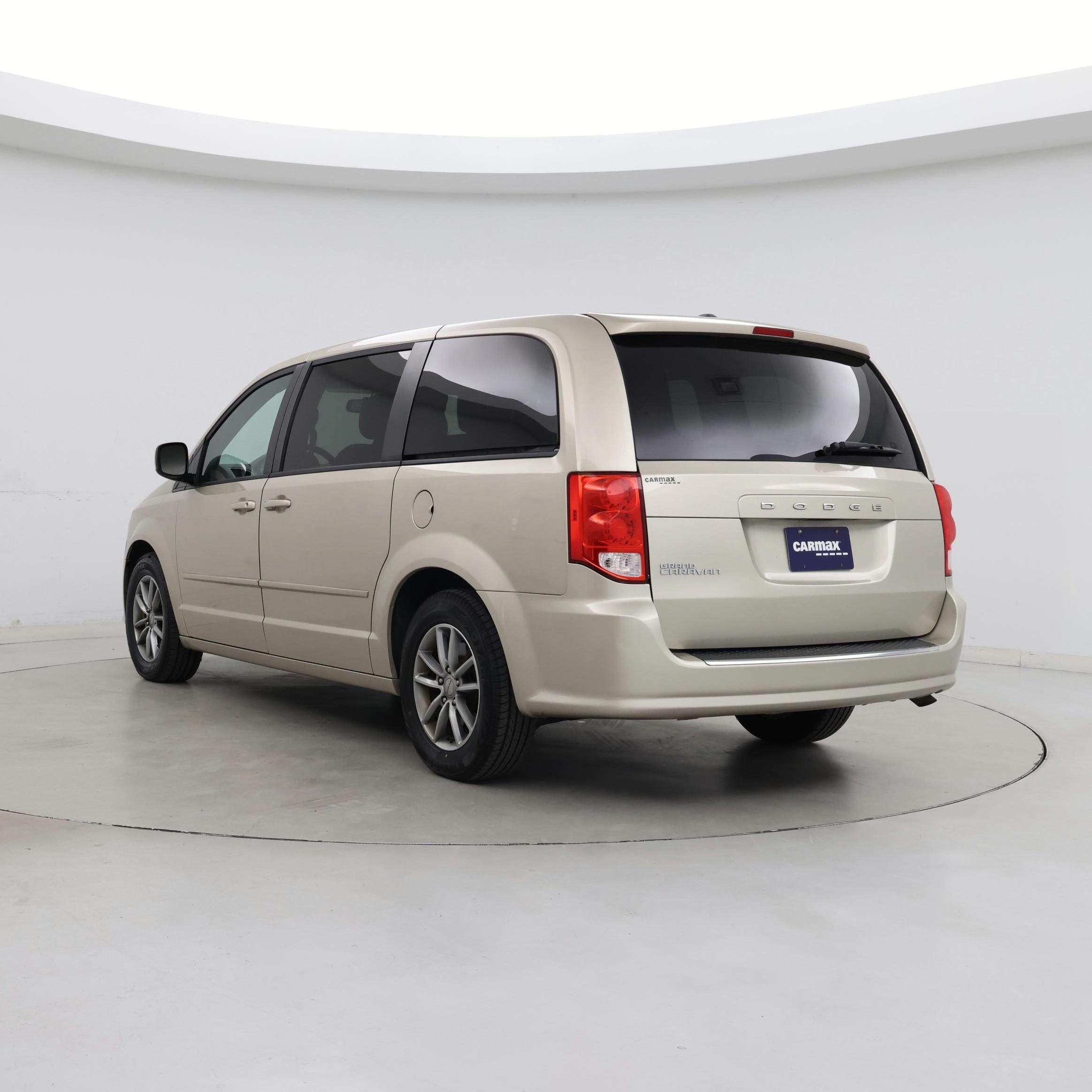 Thumbnail: 2016 Dodge Grand Caravan - 2
