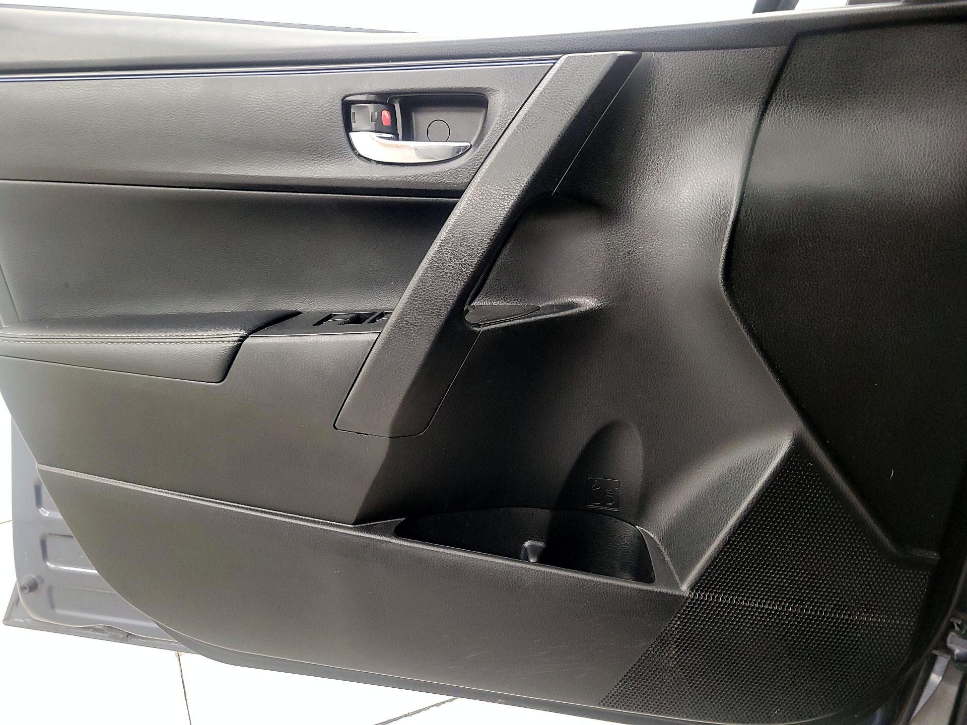 Thumbnail: 2018 Toyota Corolla - 12