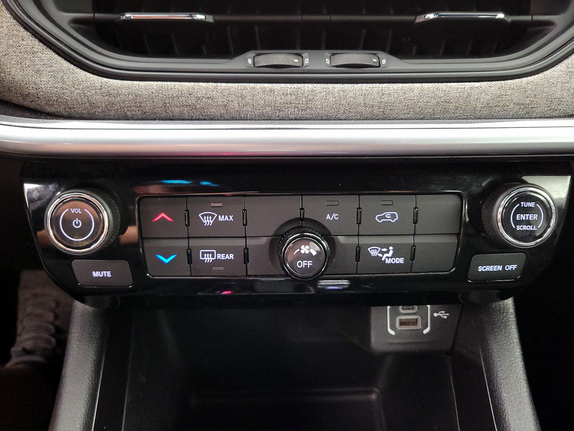 Thumbnail: 2024 Jeep Compass - 16