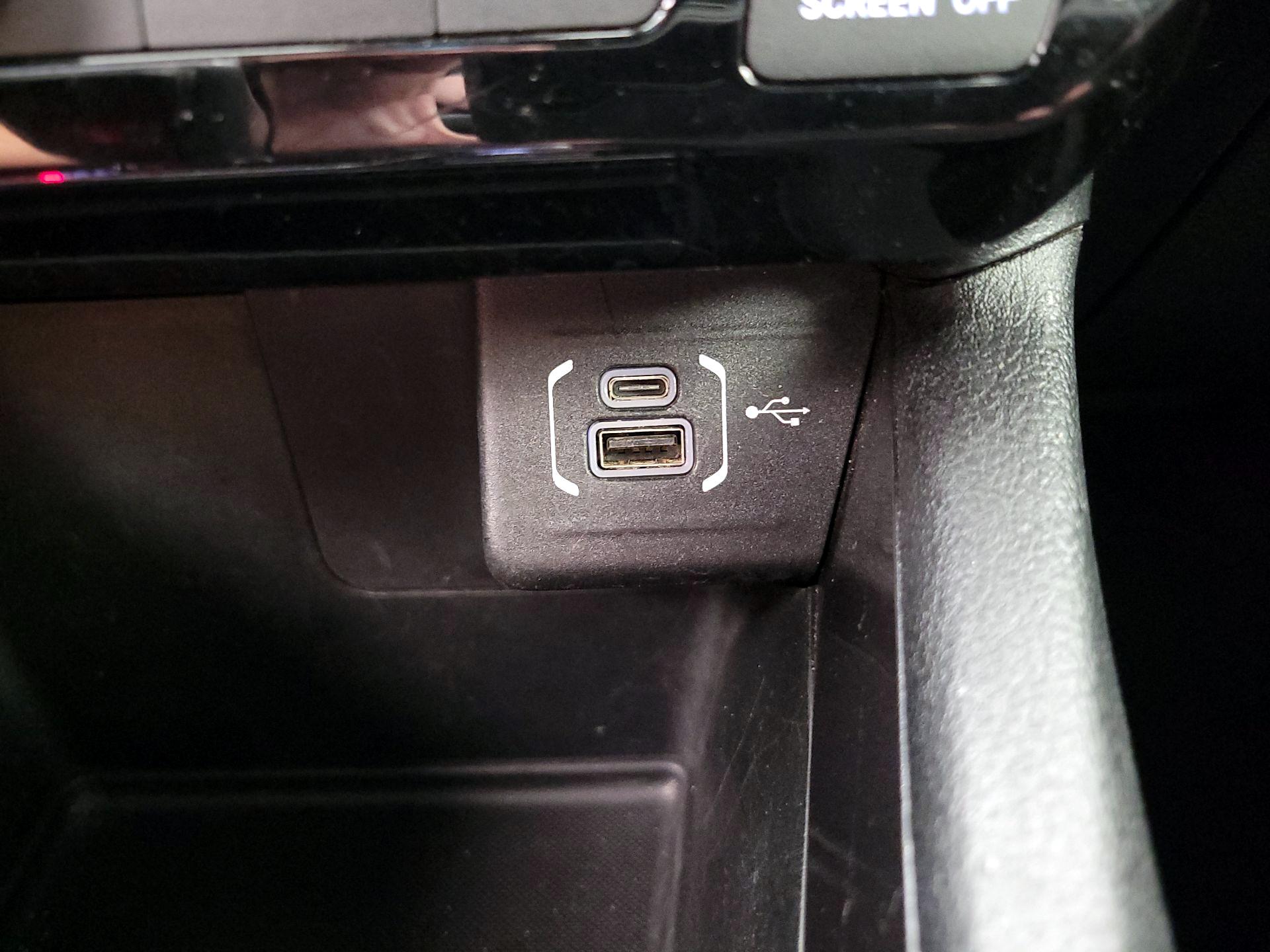 Thumbnail: 2024 Jeep Compass - 18