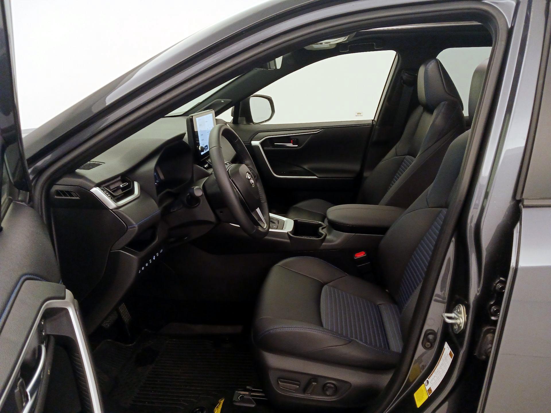 Thumbnail: 2024 Toyota RAV4 - 11