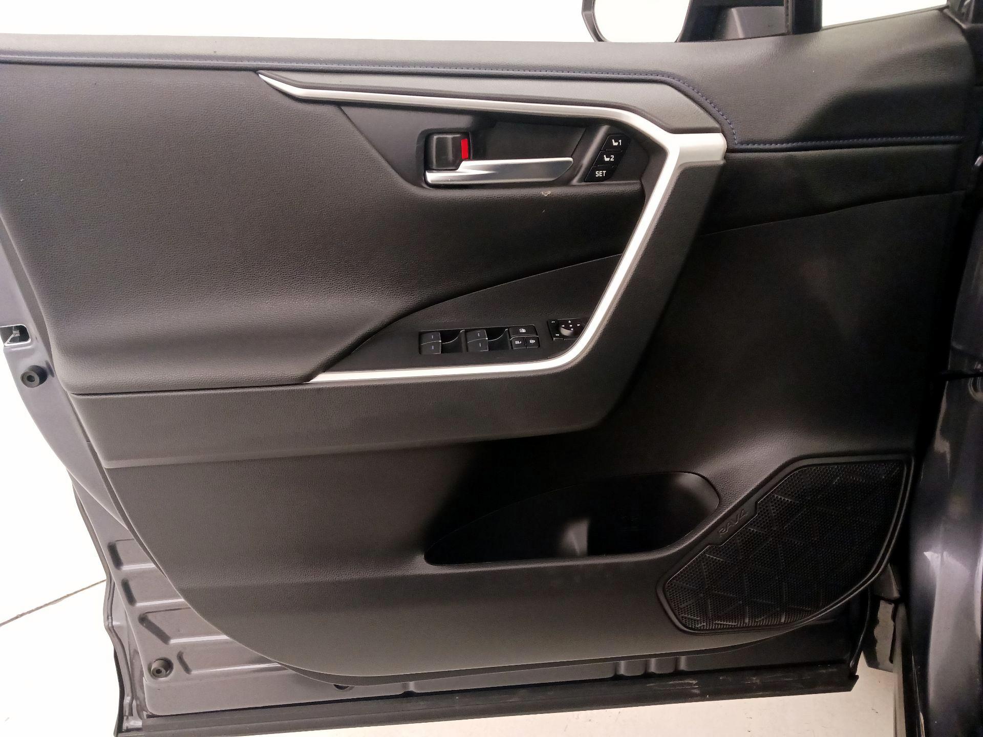 Thumbnail: 2024 Toyota RAV4 - 12