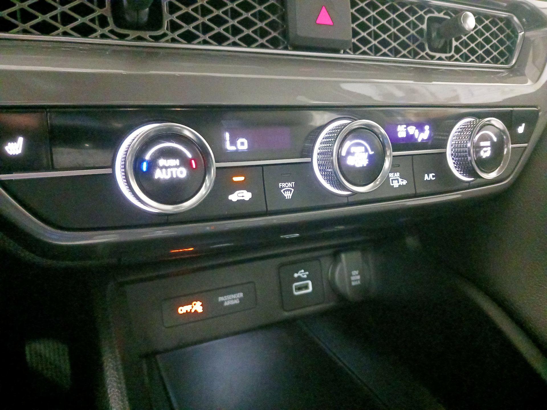 Thumbnail: 2023 Acura Integra - 16