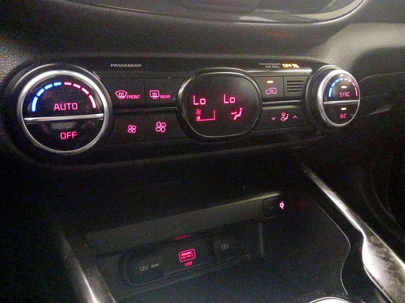 2020 Kia Soul EX - Photo 18