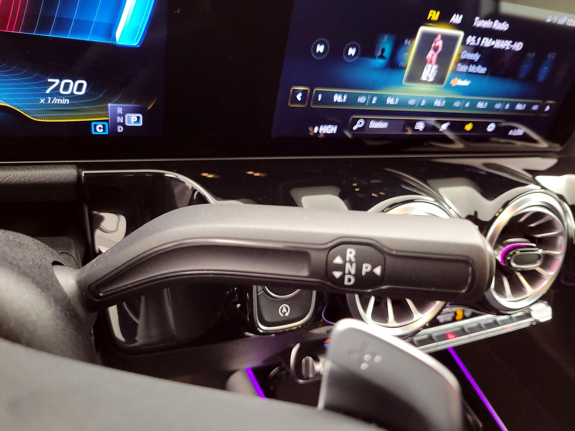 Thumbnail: 2022 Mercedes-Benz GLA - 17