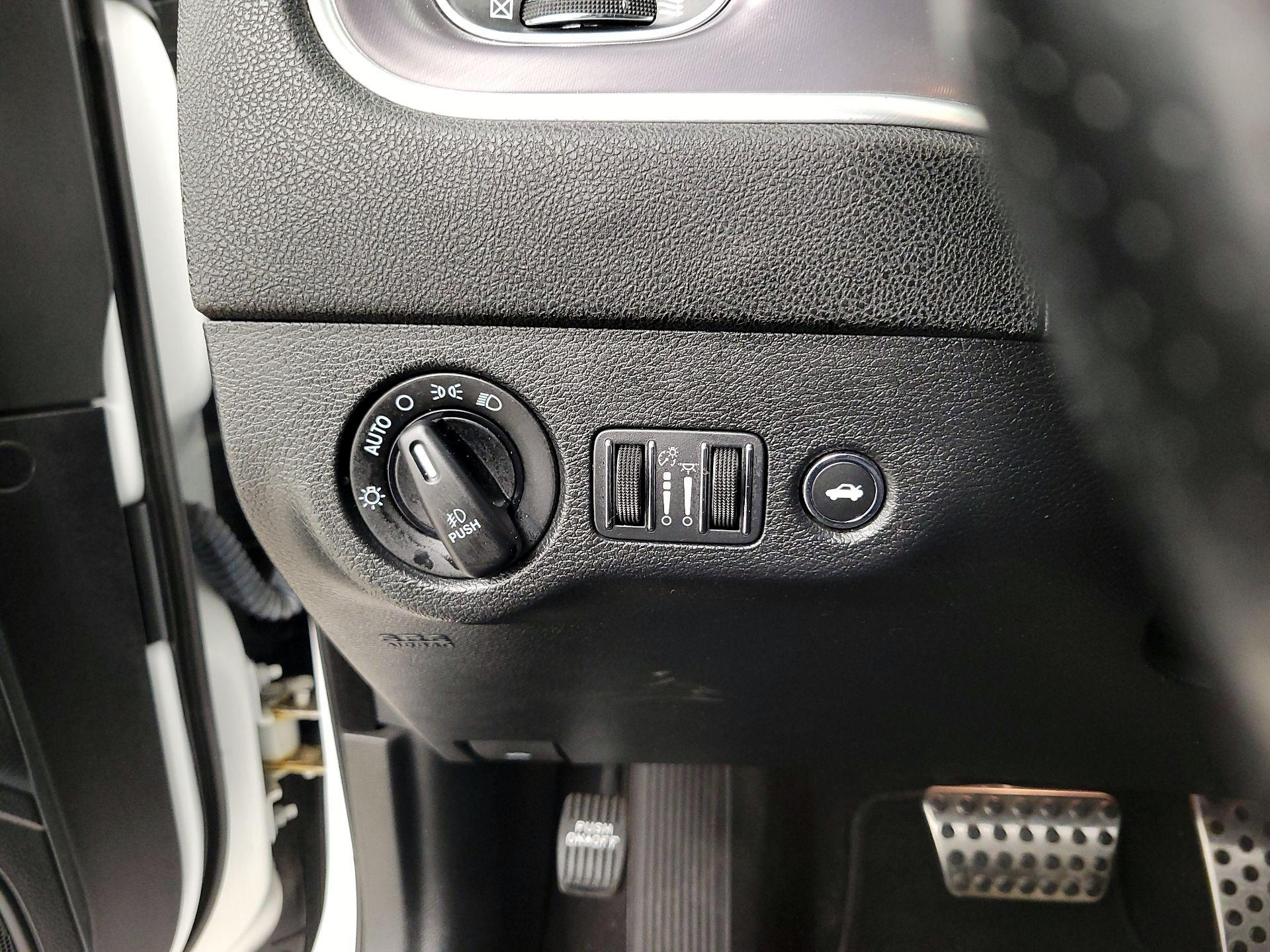 Thumbnail: 2022 Dodge Charger - 13