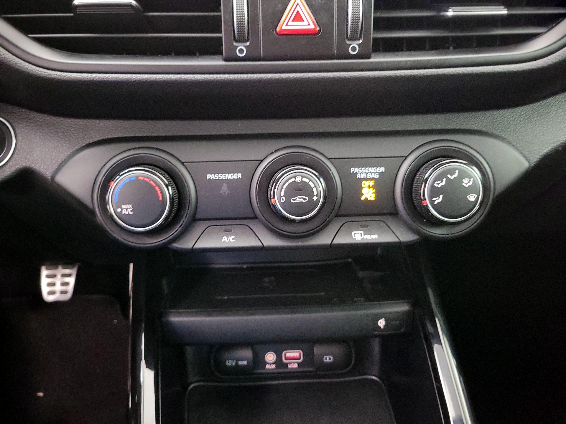 Thumbnail: 2021 Kia Forte - 16