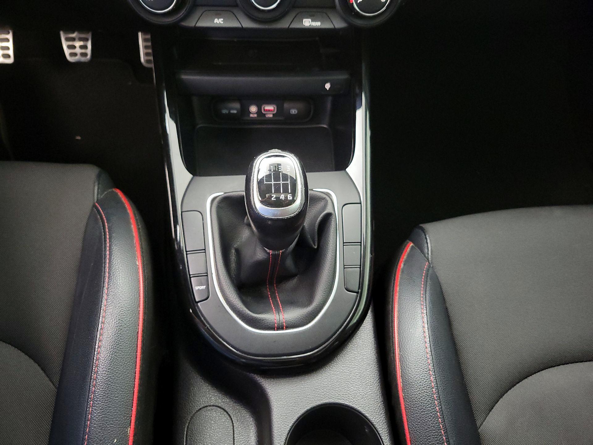 Thumbnail: 2021 Kia Forte - 17