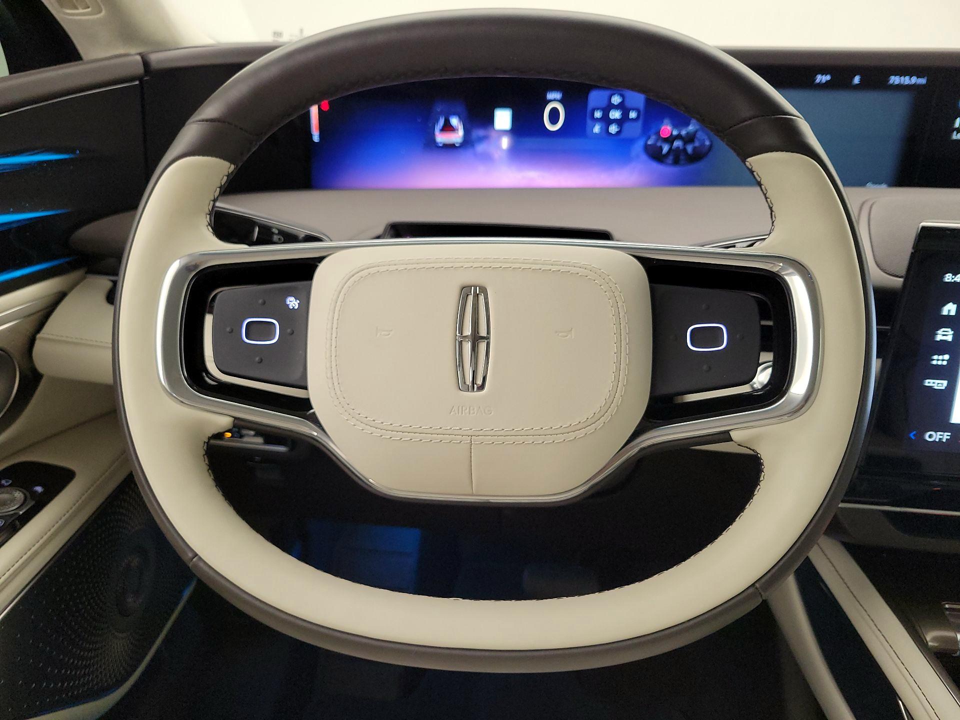 Thumbnail: 2024 Lincoln Nautilus - 10