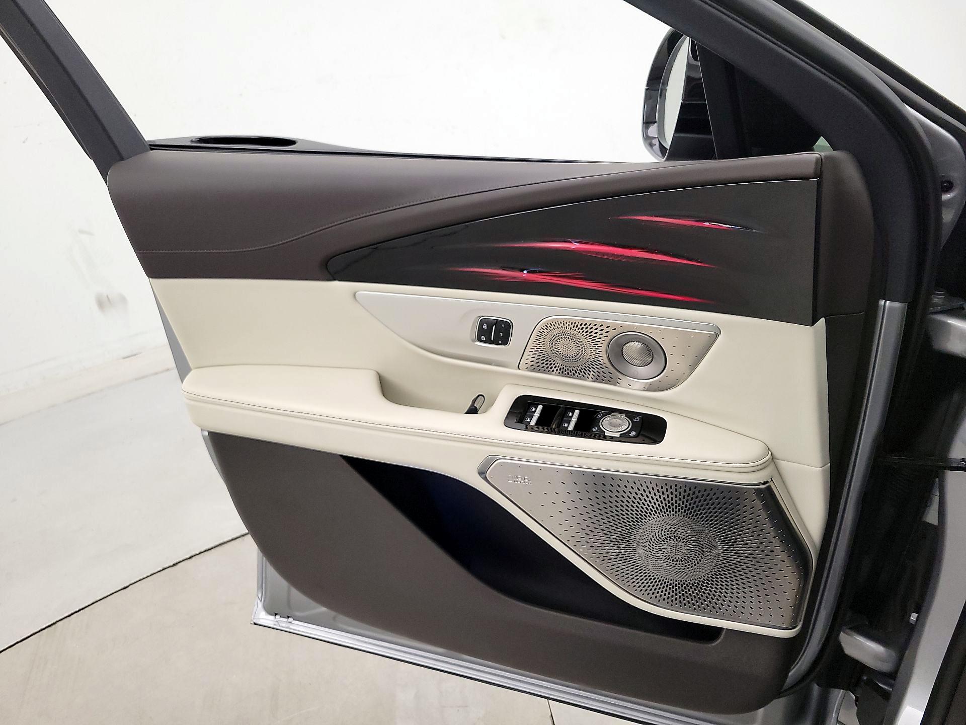 Thumbnail: 2024 Lincoln Nautilus - 12