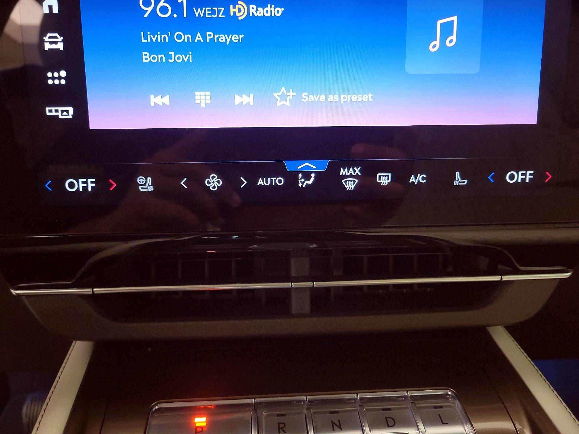 Thumbnail: 2024 Lincoln Nautilus - 17