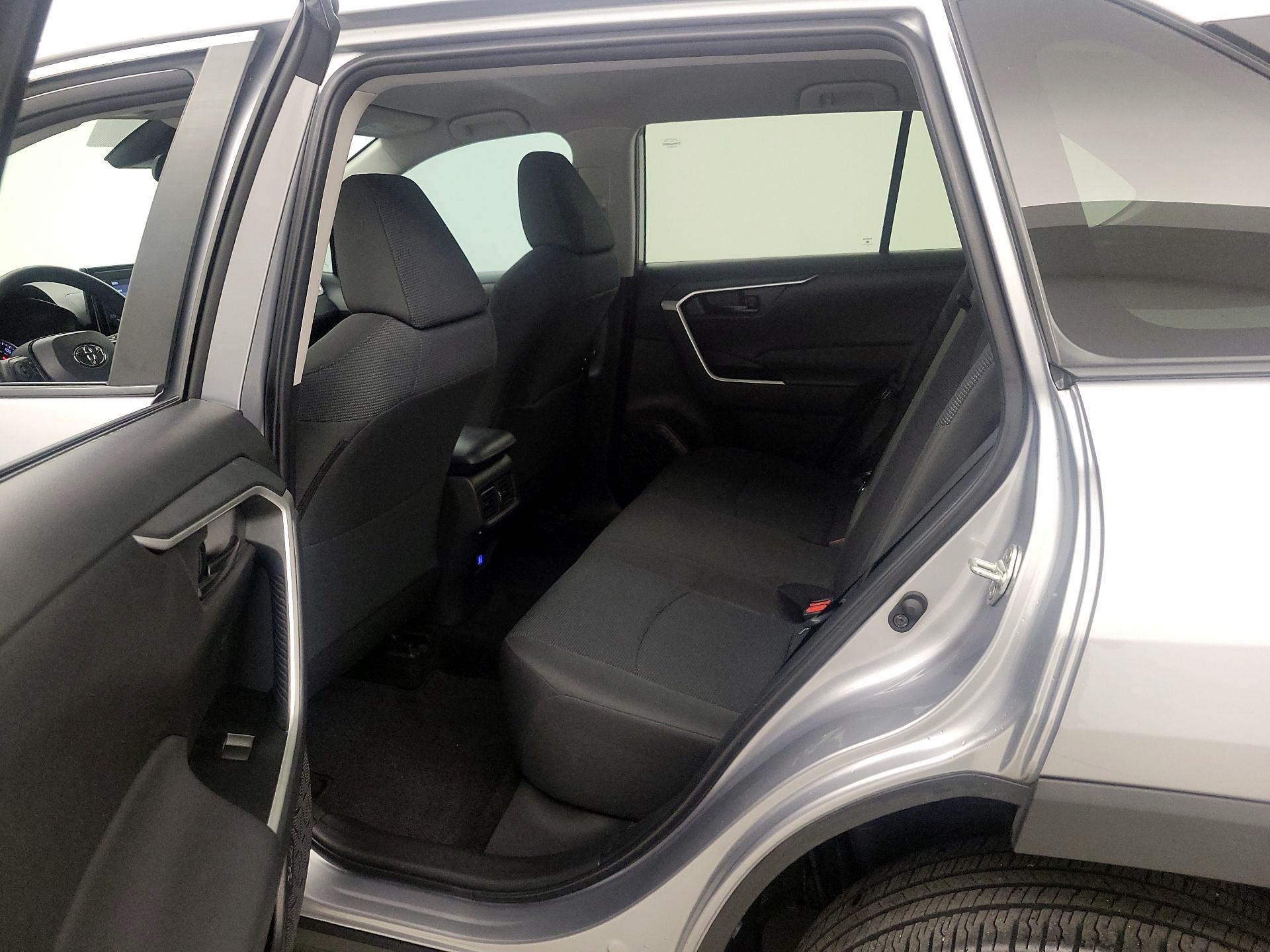 Thumbnail: 2022 Toyota RAV4 - 19