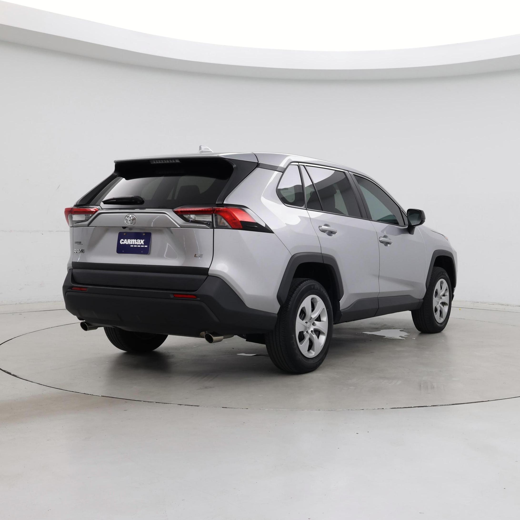 Thumbnail: 2022 Toyota RAV4 - 8