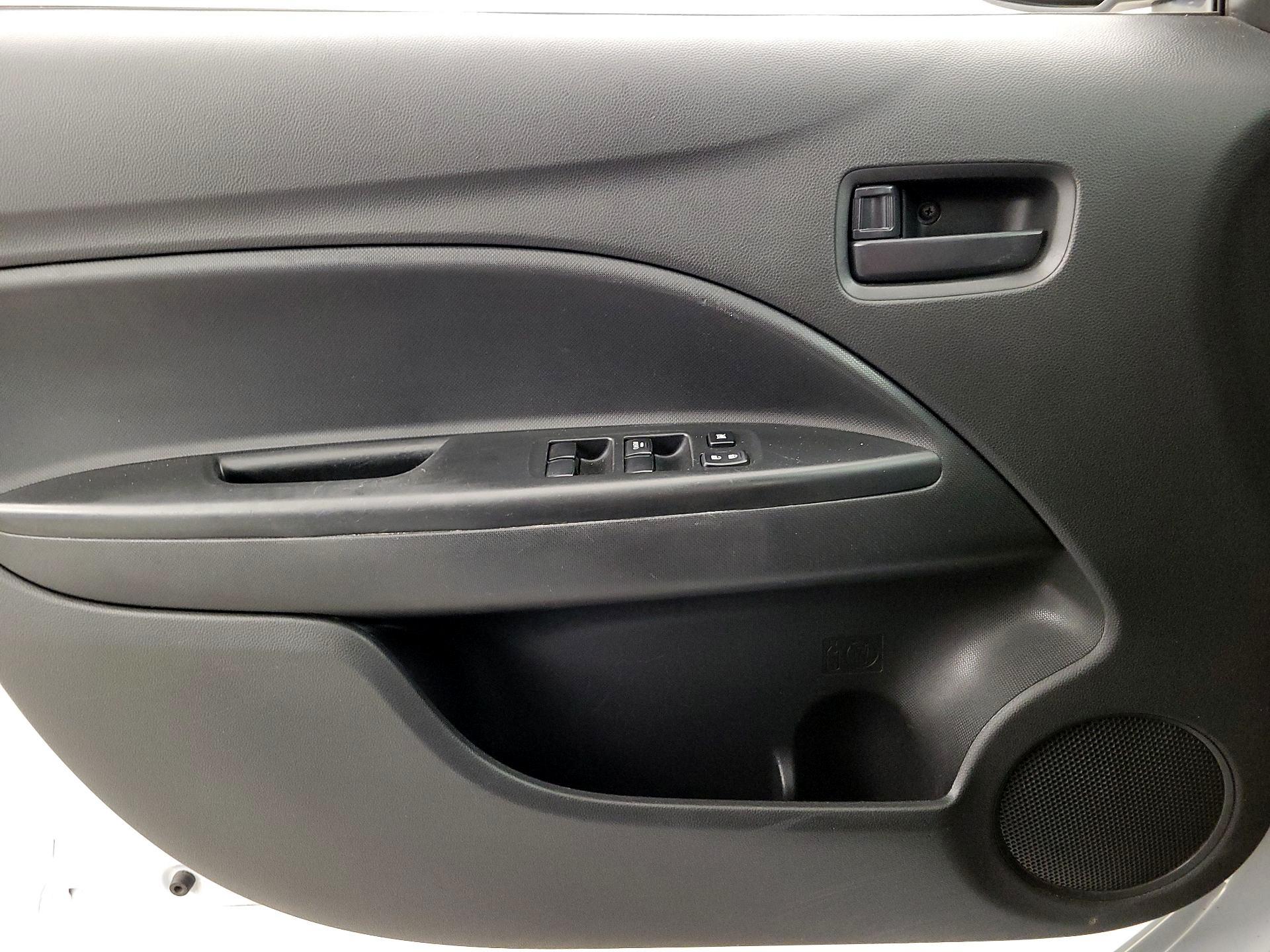 Thumbnail: 2021 Mitsubishi Mirage - 12