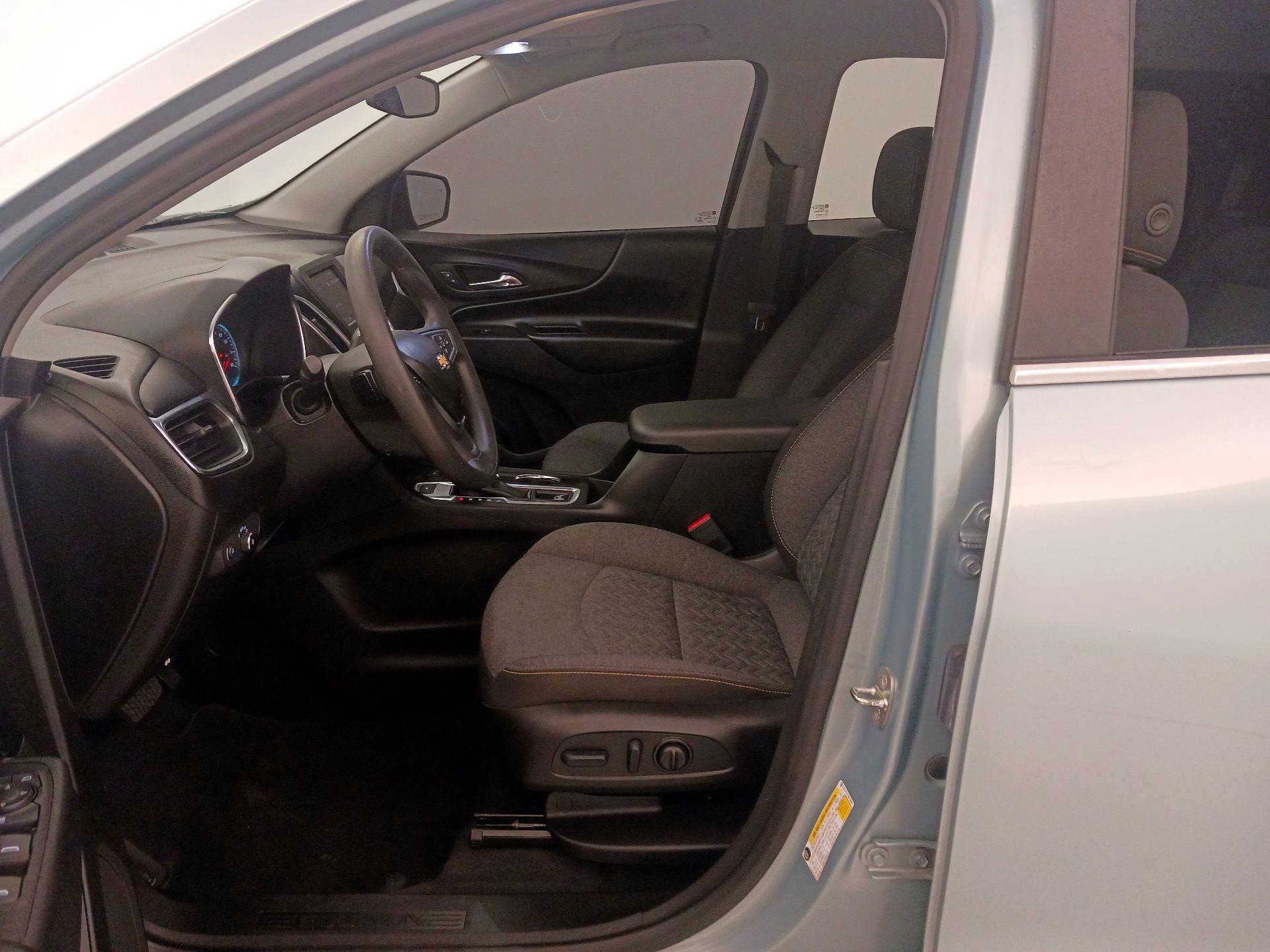 Thumbnail: 2022 Chevrolet Equinox - 11