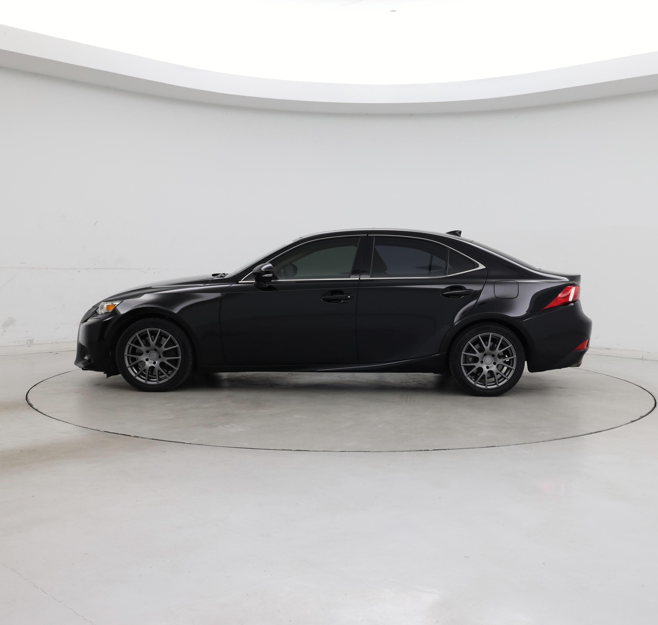 Thumbnail: 2016 Lexus IS - 3