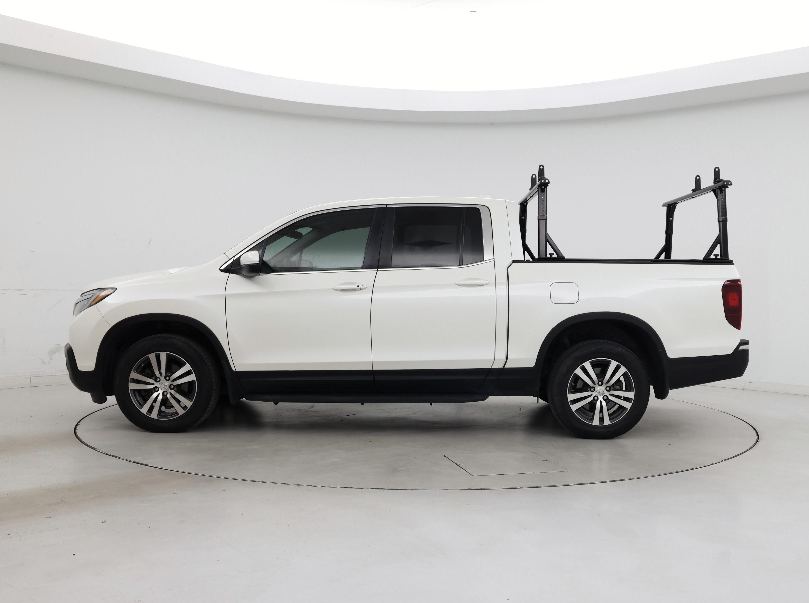 Thumbnail: 2017 Honda Ridgeline - 3