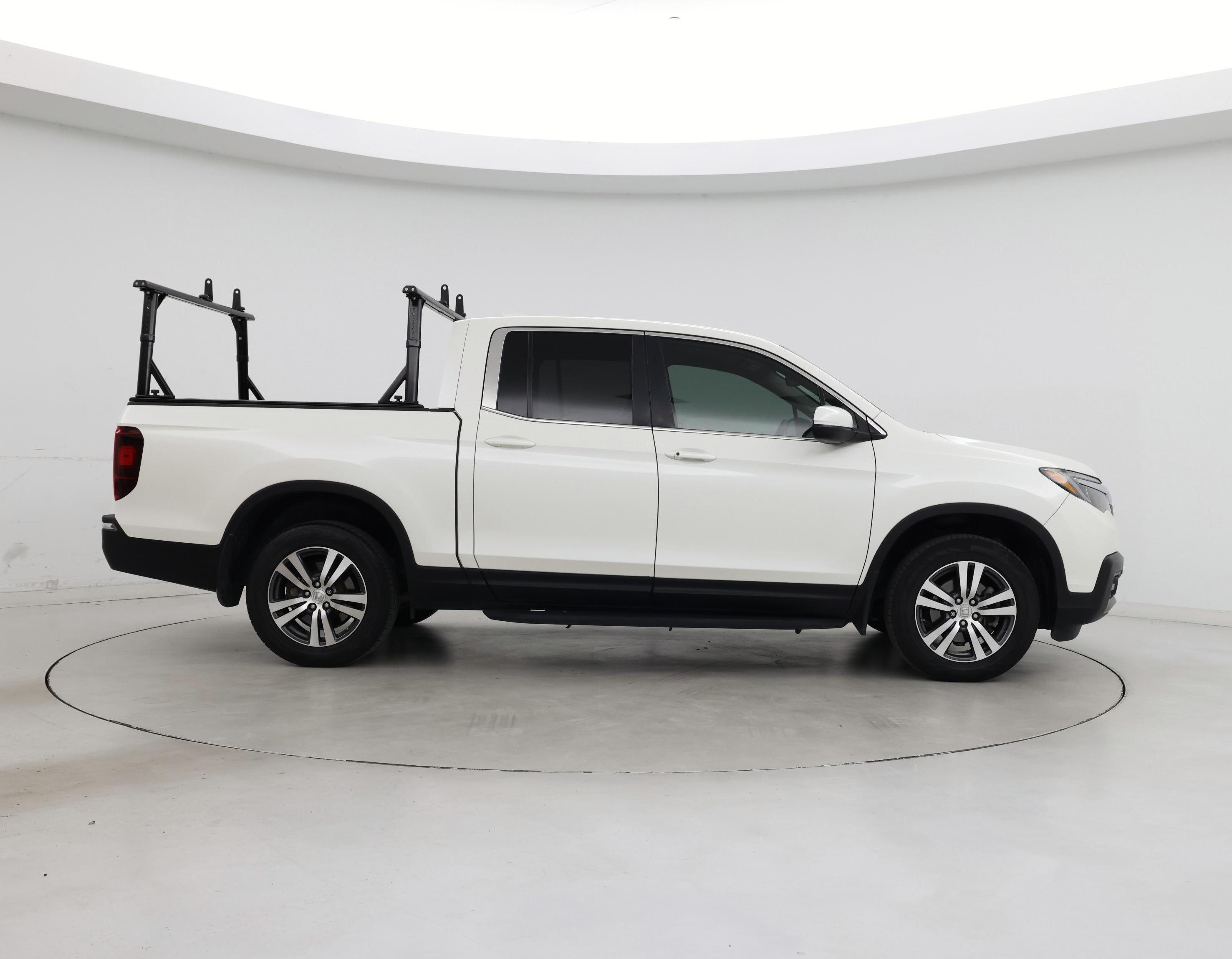 Thumbnail: 2017 Honda Ridgeline - 7