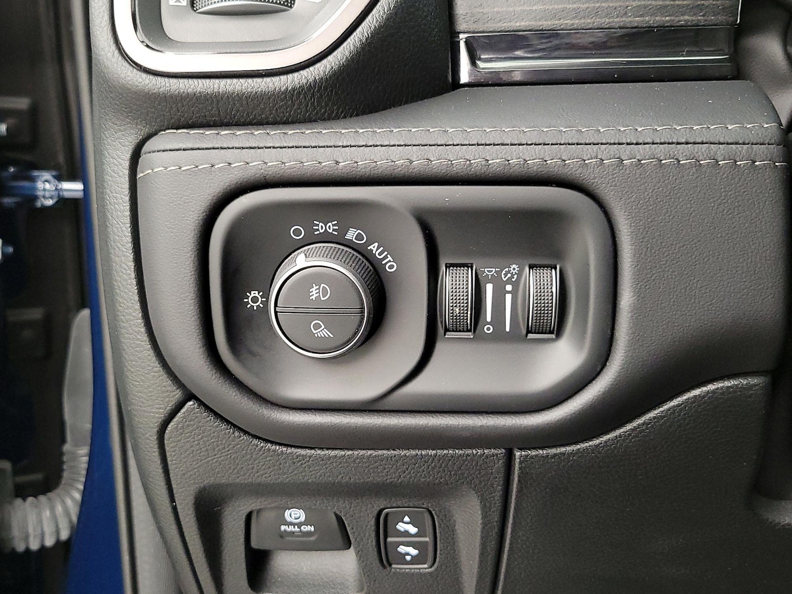 2024 RAM Ram 1500 Pickup Limited - Photo 14