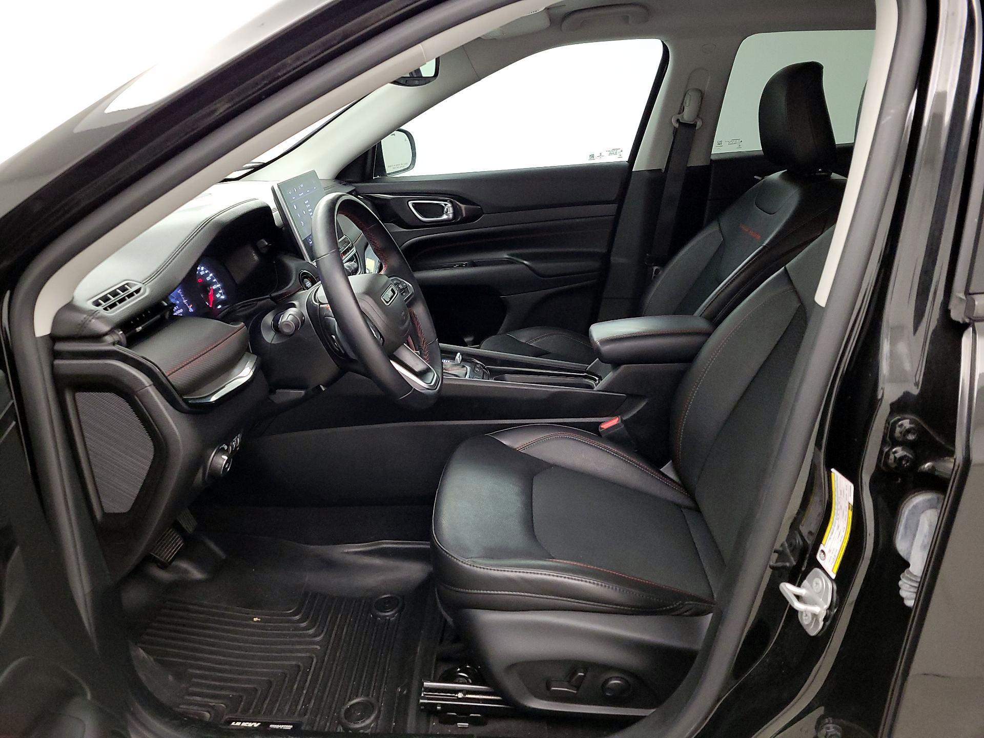 Thumbnail: 2022 Jeep Compass - 11