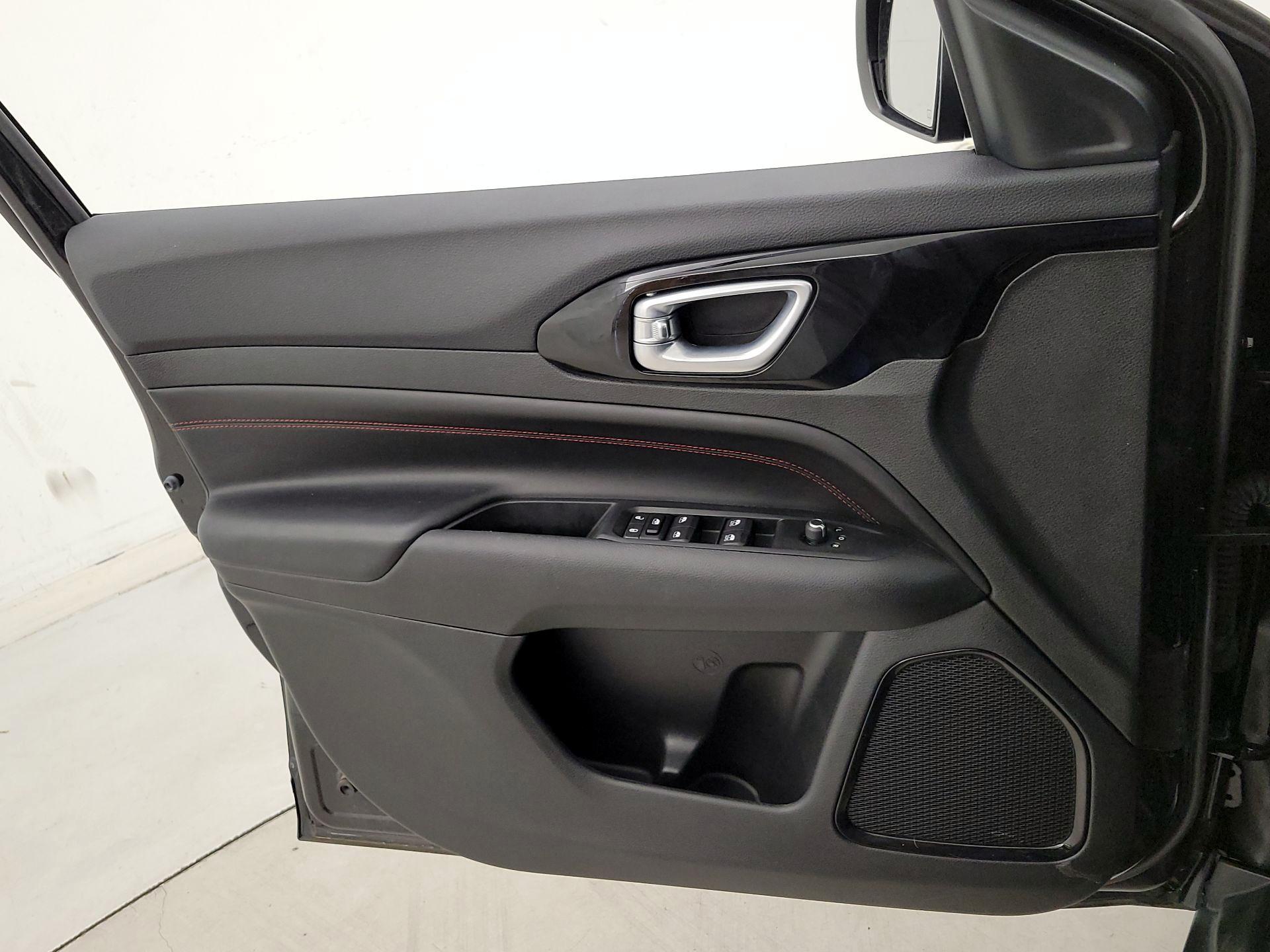 Thumbnail: 2022 Jeep Compass - 12