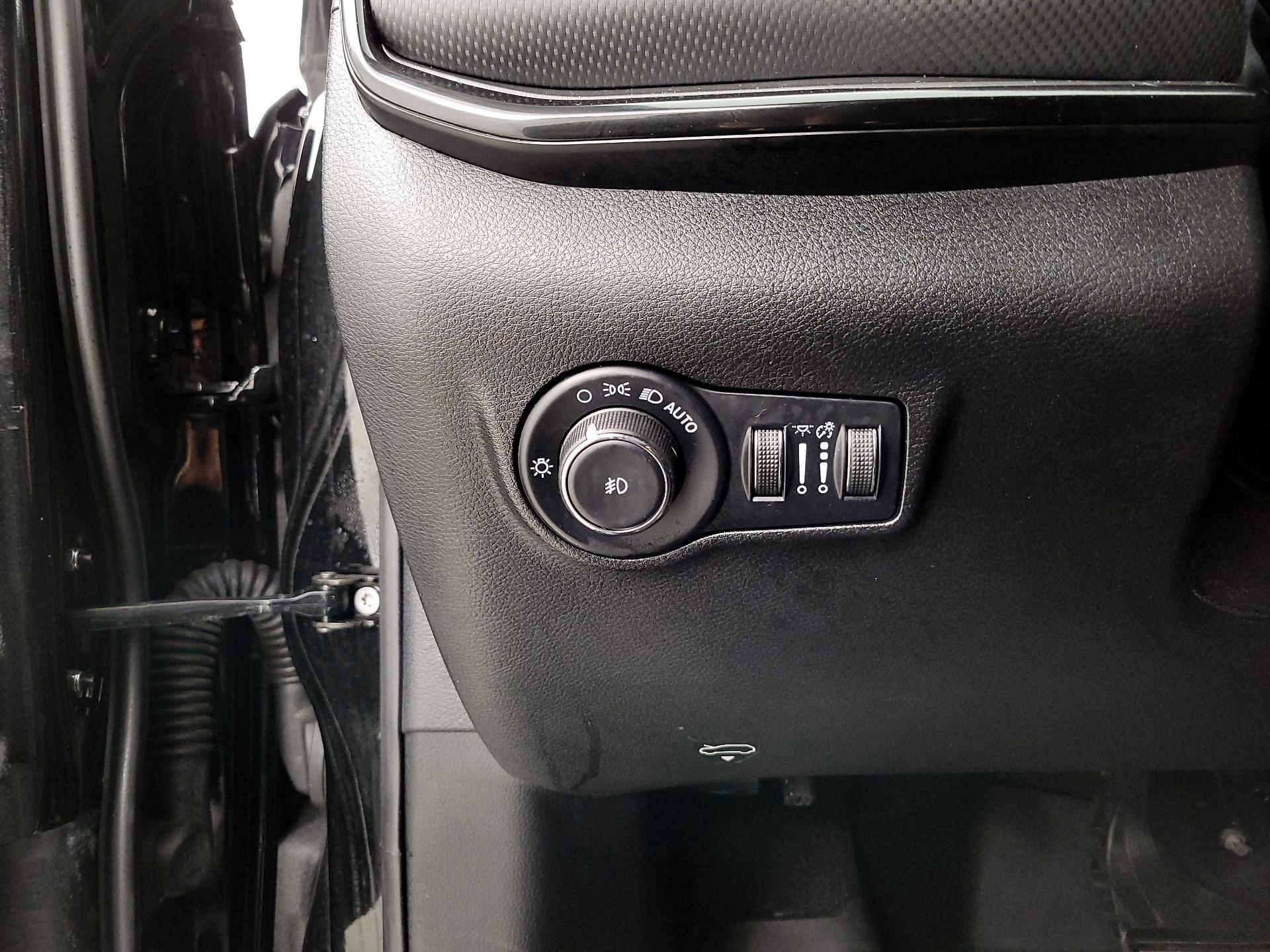 Thumbnail: 2022 Jeep Compass - 13