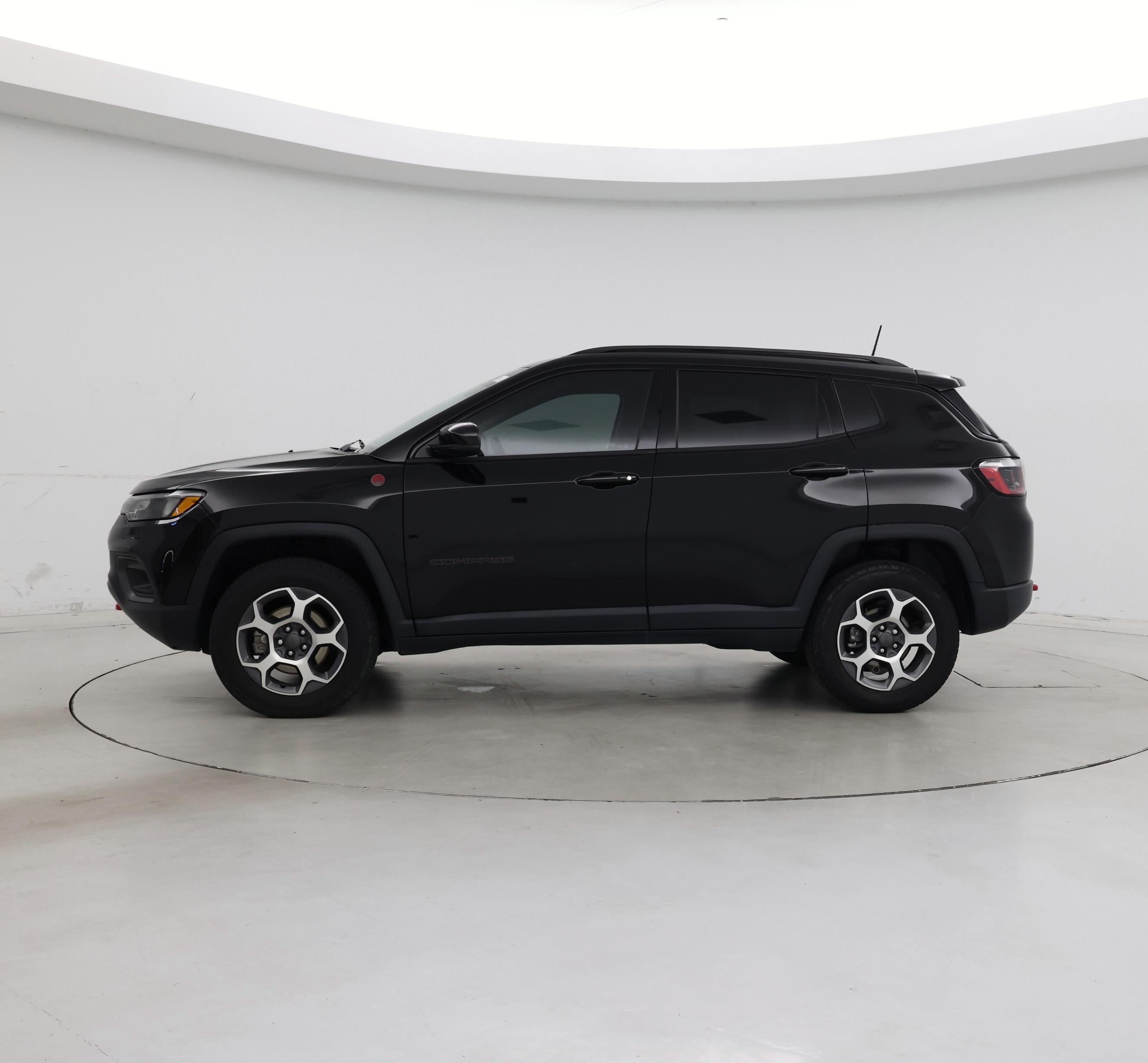 Thumbnail: 2022 Jeep Compass - 3