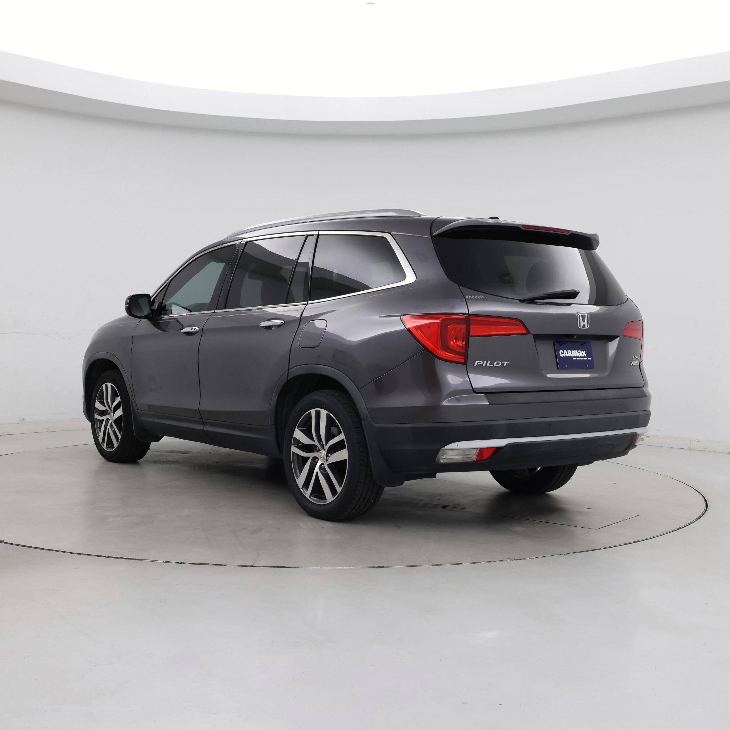 Thumbnail: 2017 Honda Pilot - 2