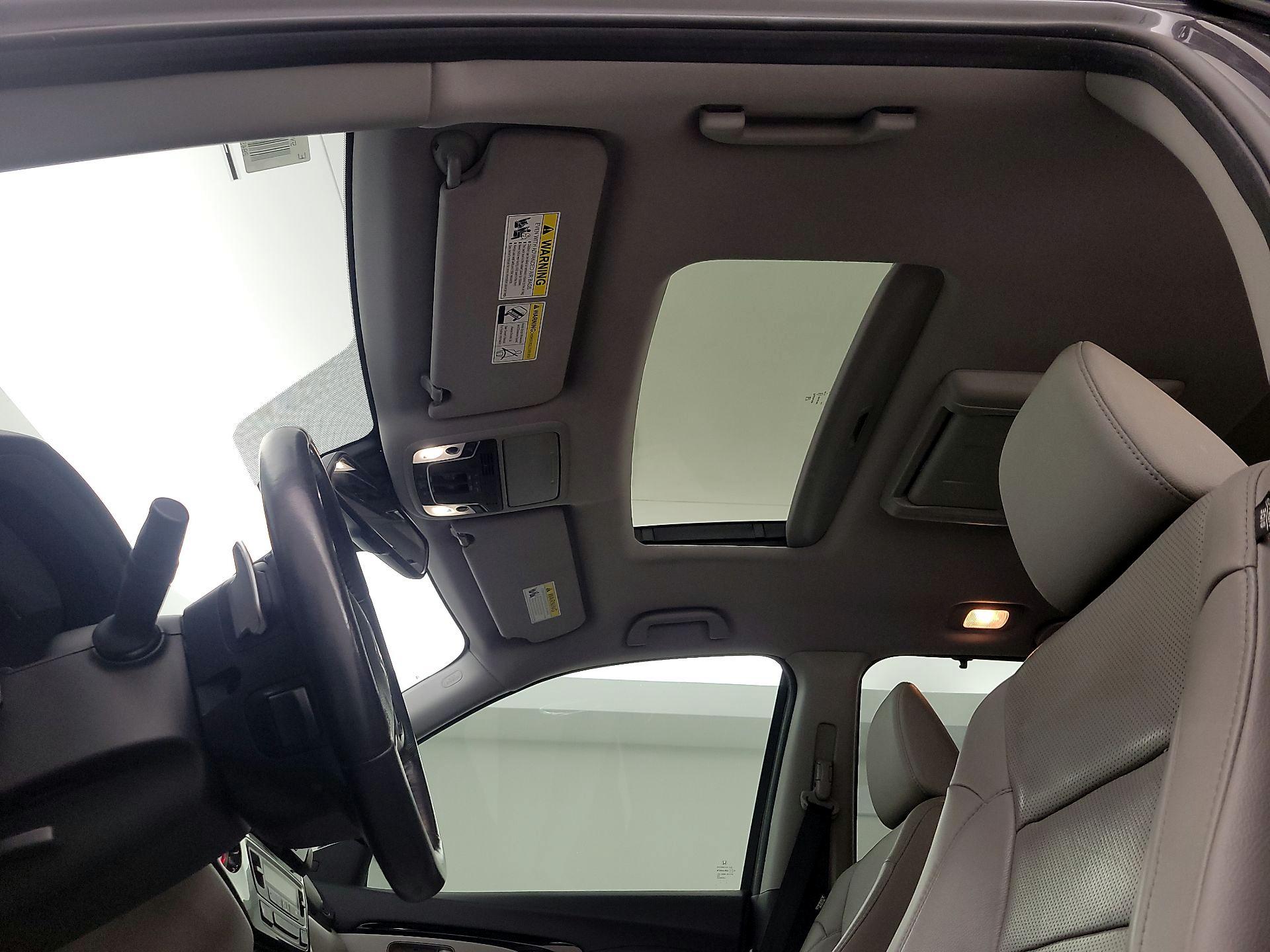 Thumbnail: 2017 Honda Pilot - 19