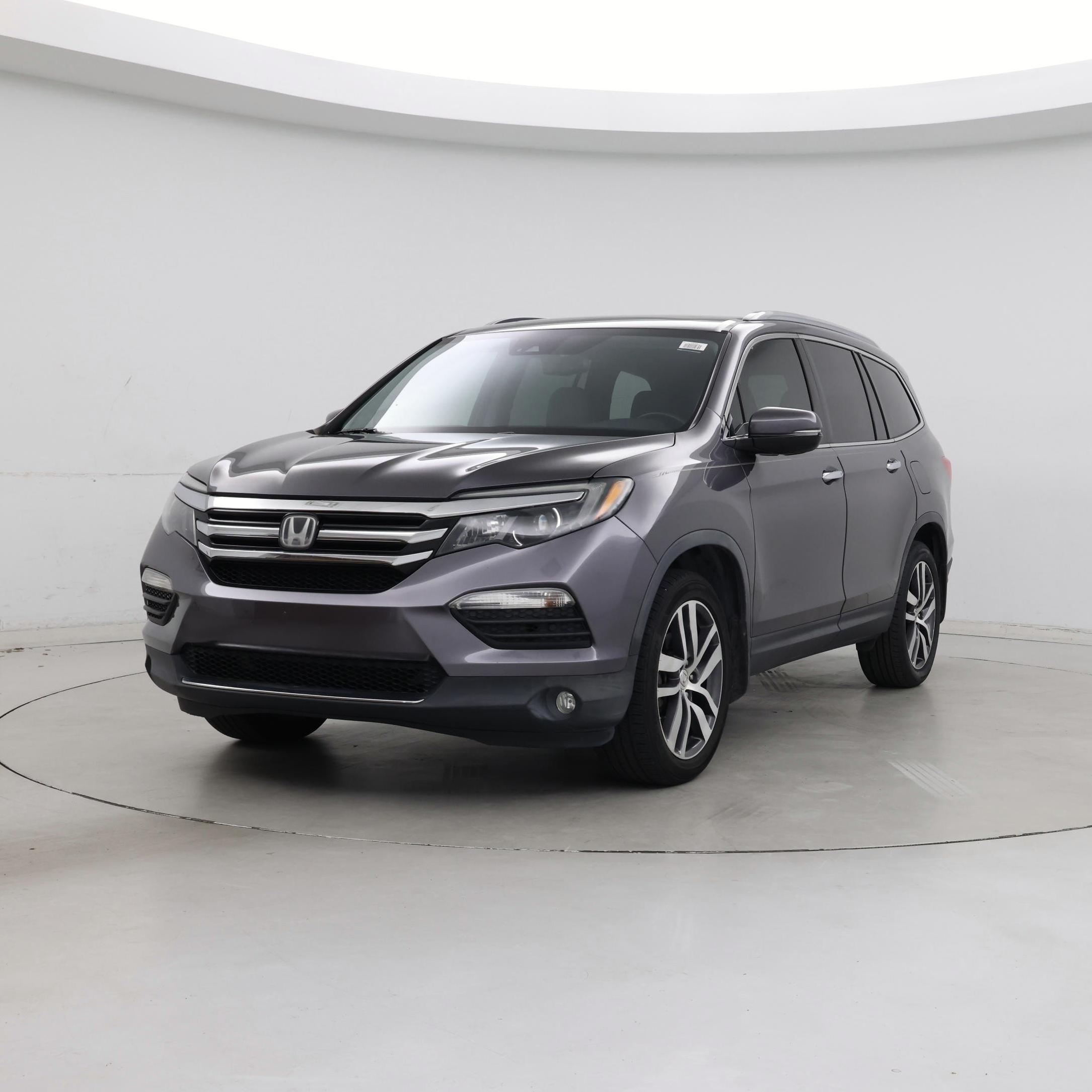 Thumbnail: 2017 Honda Pilot - 4