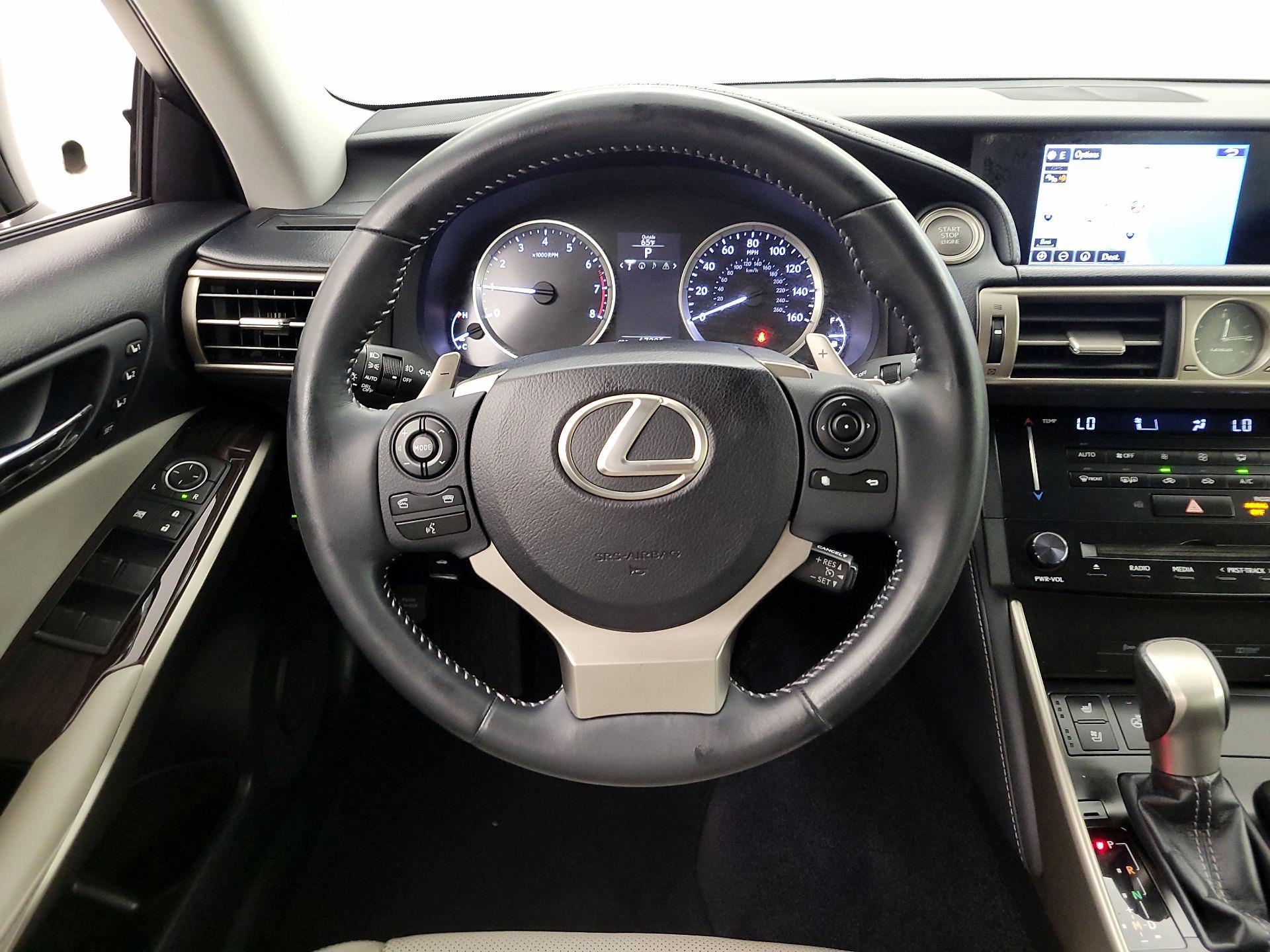 Thumbnail: 2014 Lexus IS - 10