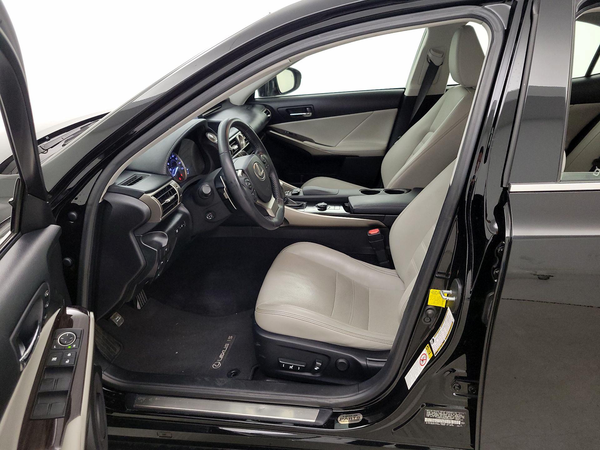 Thumbnail: 2014 Lexus IS - 11